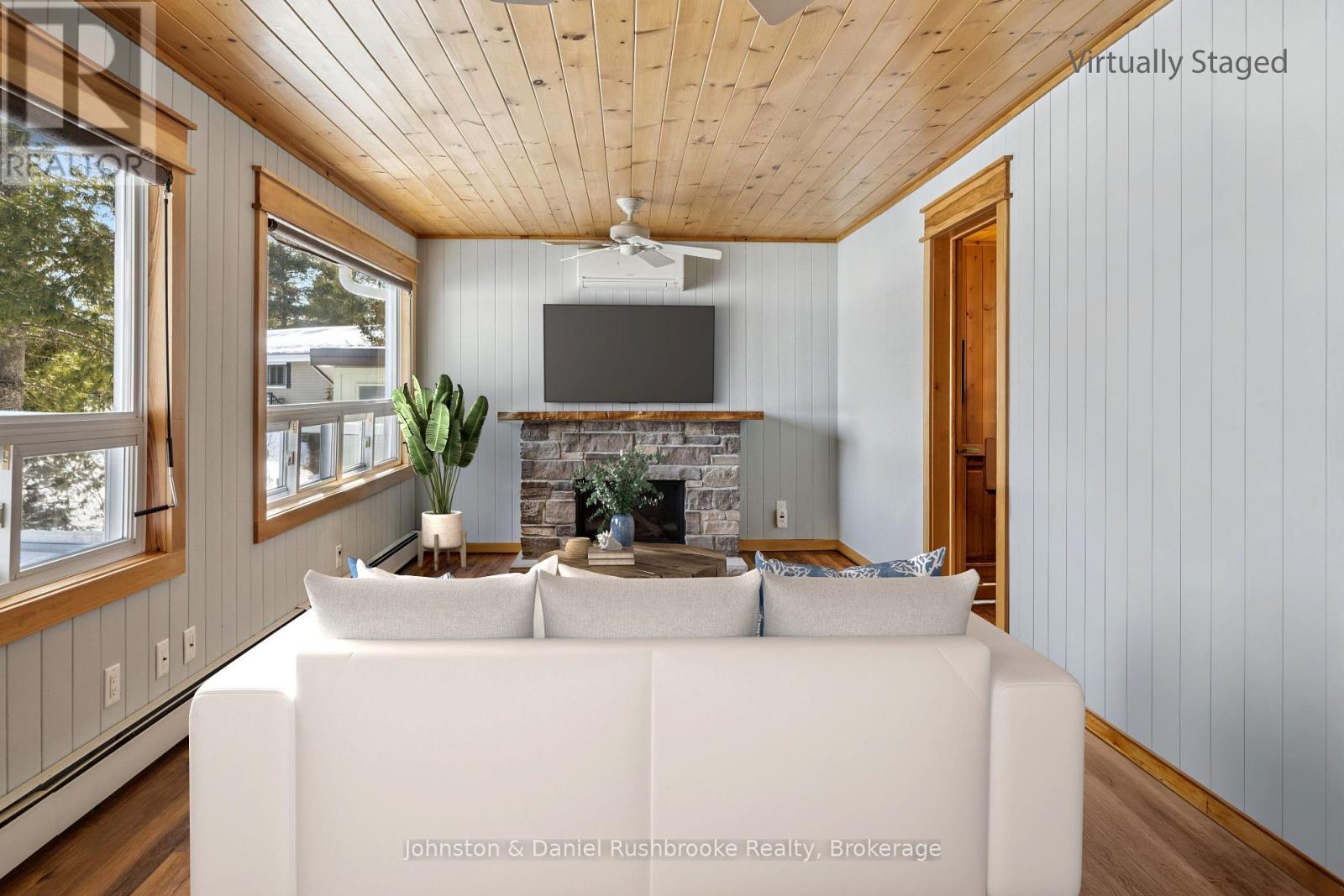 1075 Sandwood Drive, Muskoka Lakes, Ontario  P0B 1M0 - Photo 6 - X12904798