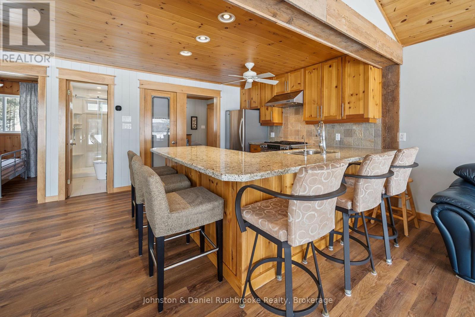 1075 Sandwood Drive, Muskoka Lakes, Ontario  P0B 1M0 - Photo 9 - X12904798