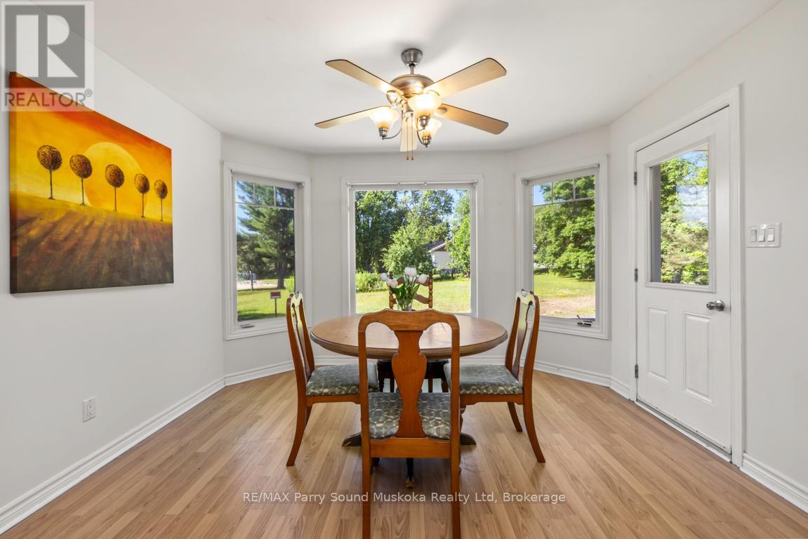 149 William Street, Parry Sound, Ontario  P2A 1W3 - Photo 11 - X12904818