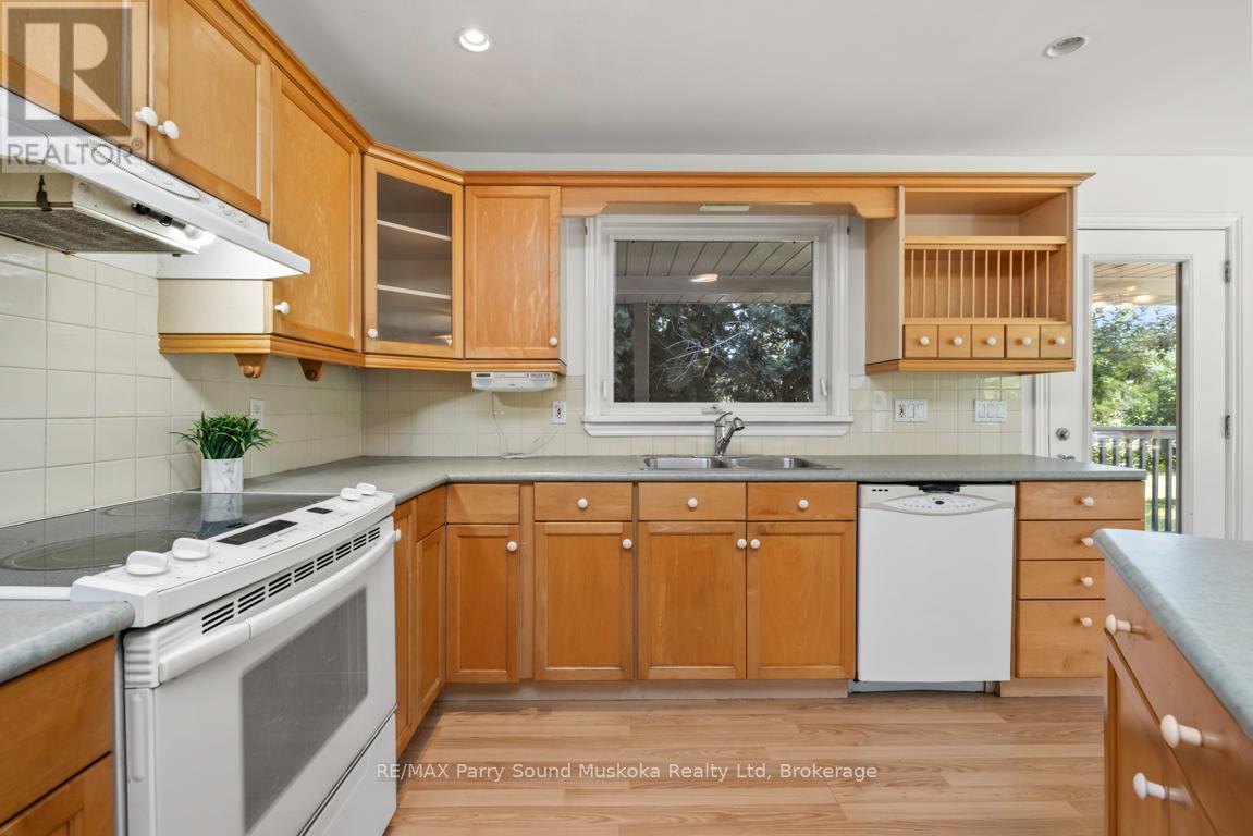 149 William Street, Parry Sound, Ontario  P2A 1W3 - Photo 14 - X12904818