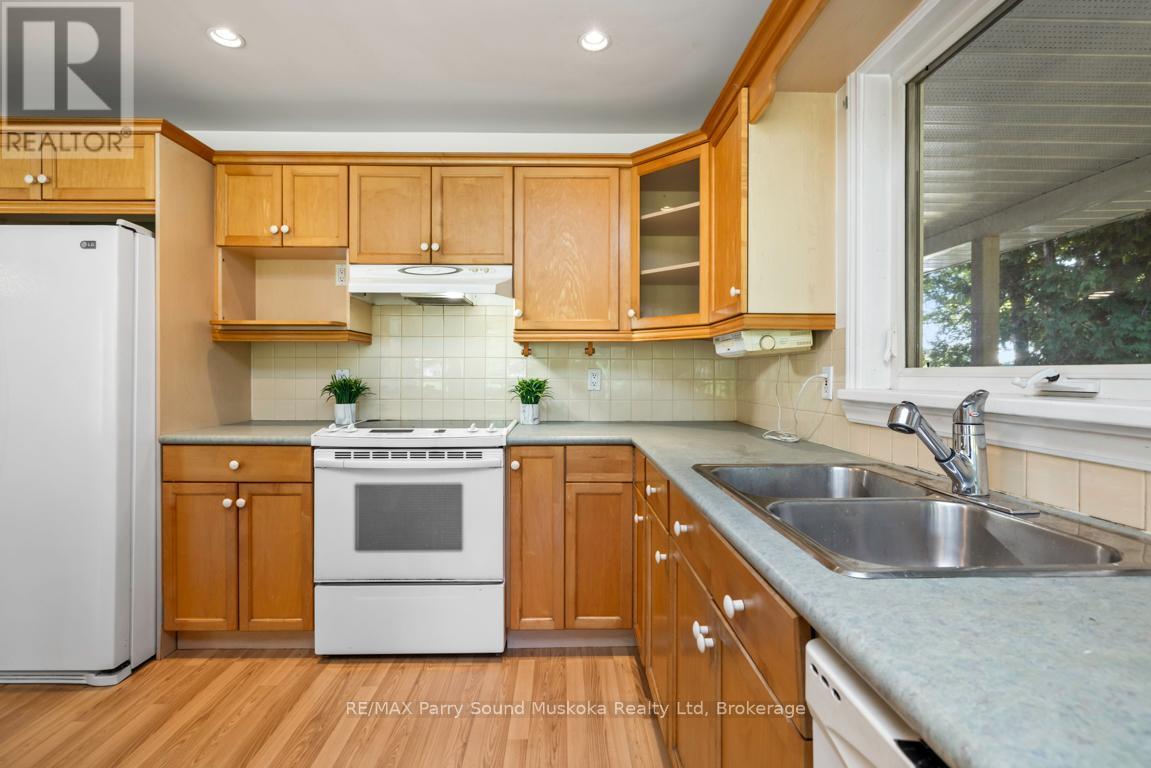 149 William Street, Parry Sound, Ontario  P2A 1W3 - Photo 15 - X12904818