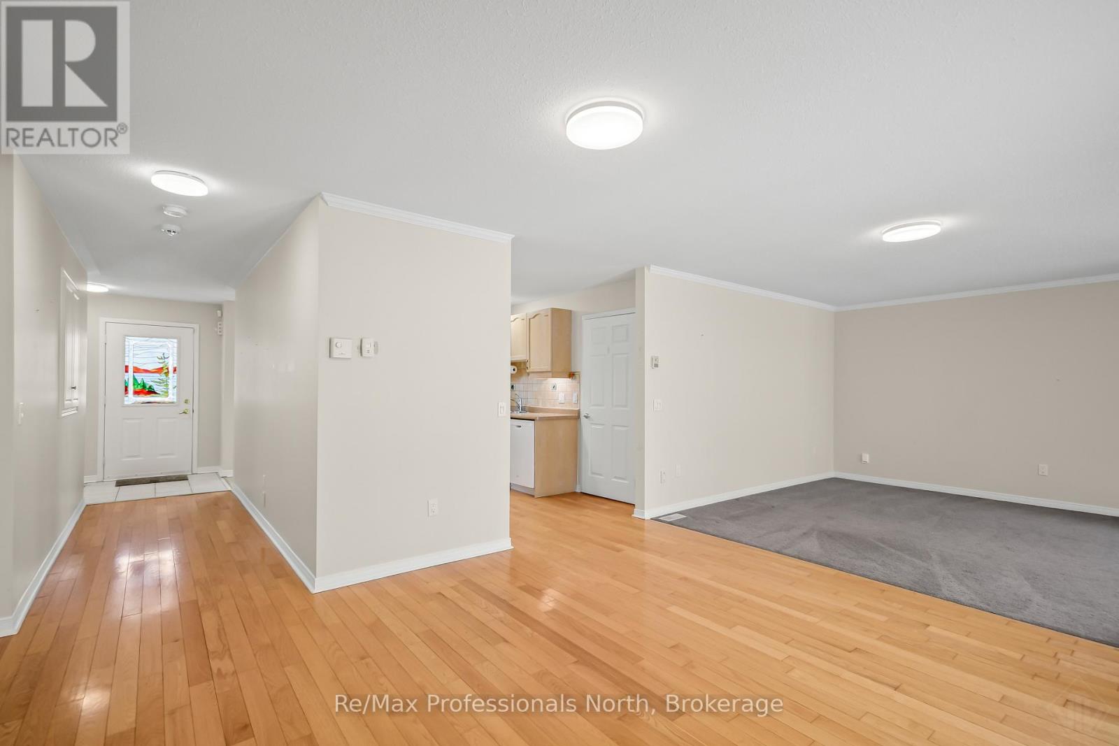 111 Pineridge Gate, Gravenhurst, Ontario  P1P 1Z2 - Photo 16 - X12906076