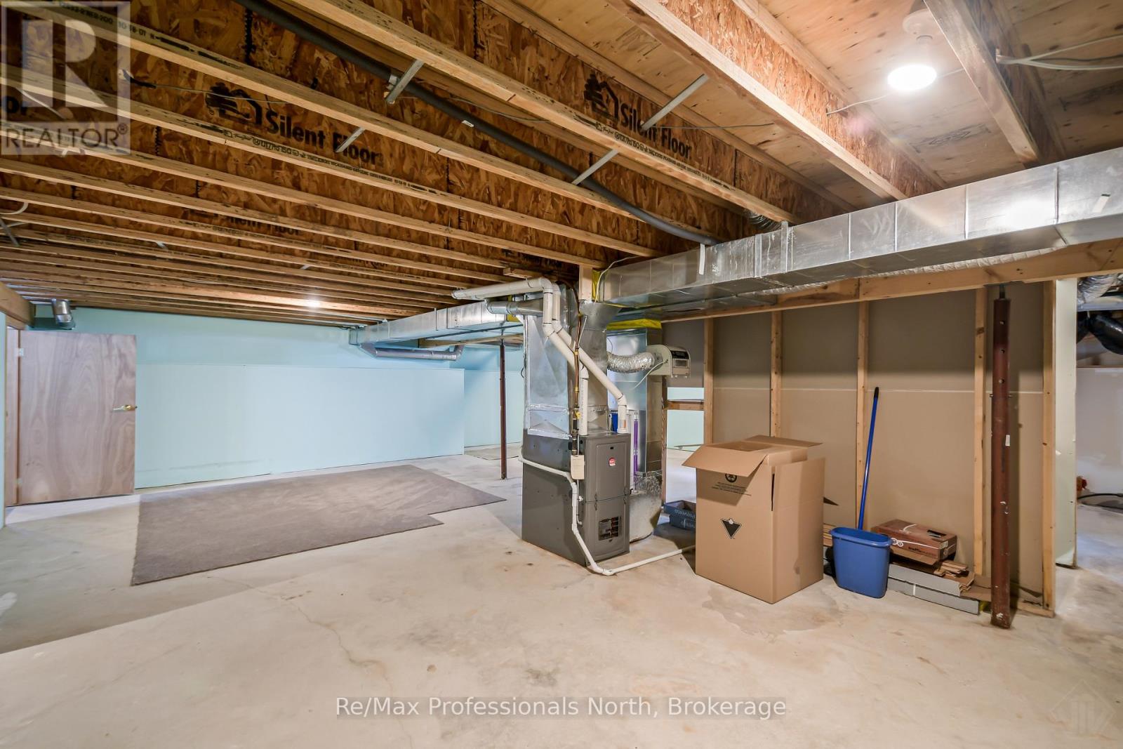 111 Pineridge Gate, Gravenhurst, Ontario  P1P 1Z2 - Photo 33 - X12906076