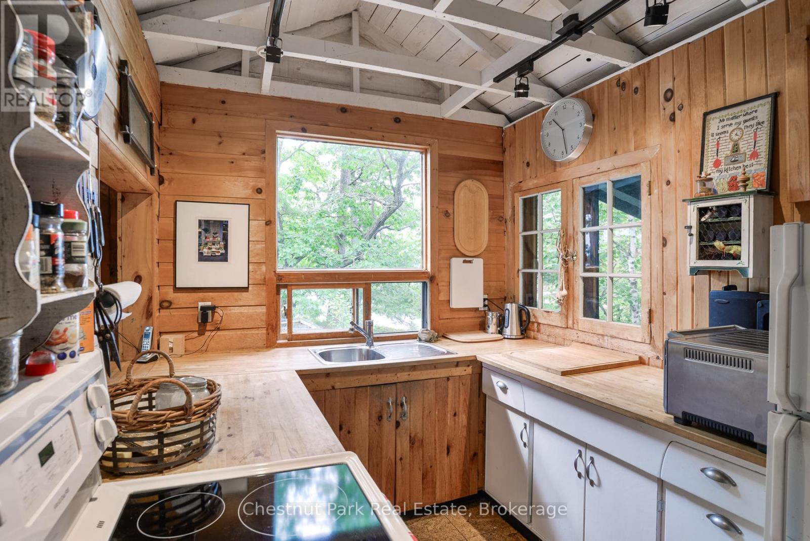 1 Rose Island, Gravenhurst, Ontario P0B 1G0 - Photo 24 - X12907718