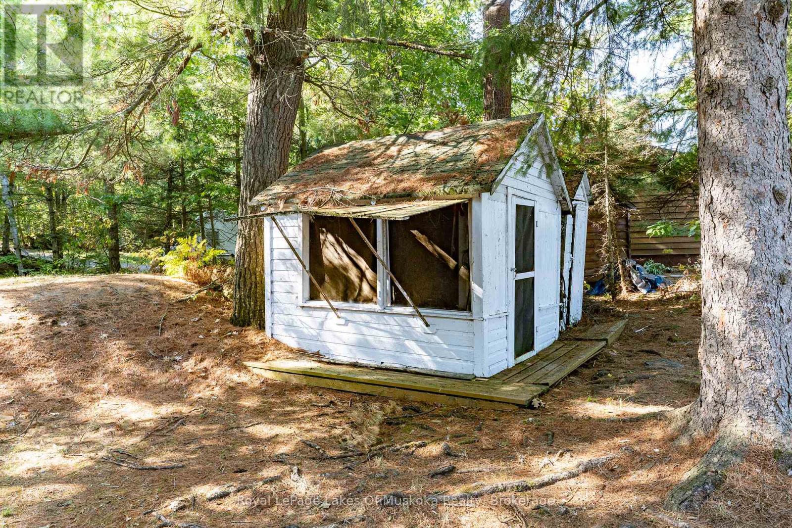 1010 Tara Lane, Gravenhurst, Ontario  P0E 1N0 - Photo 18 - X12913780