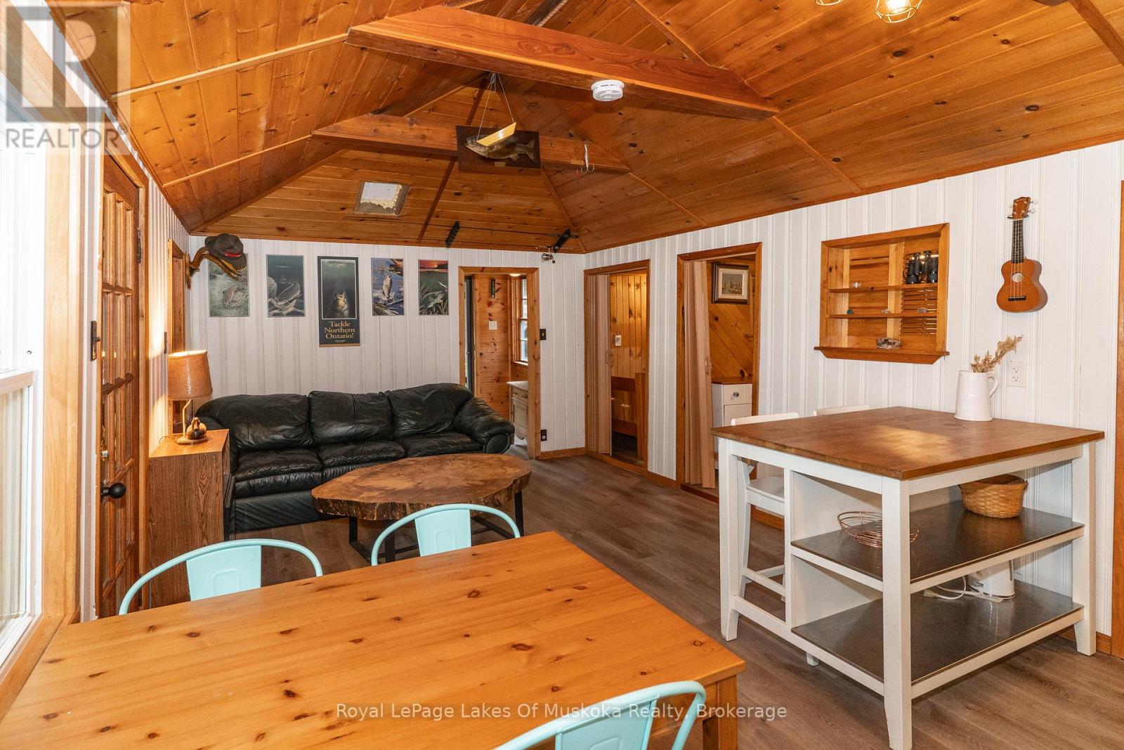 1072 Long Lake Road, Muskoka Lakes, Ontario  P0C 1A0 - Photo 10 - X12914080