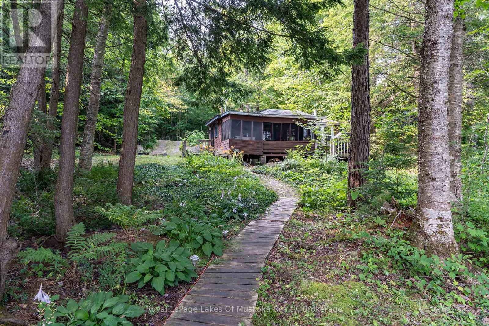 1072 Long Lake Road, Muskoka Lakes, Ontario  P0C 1A0 - Photo 4 - X12914080