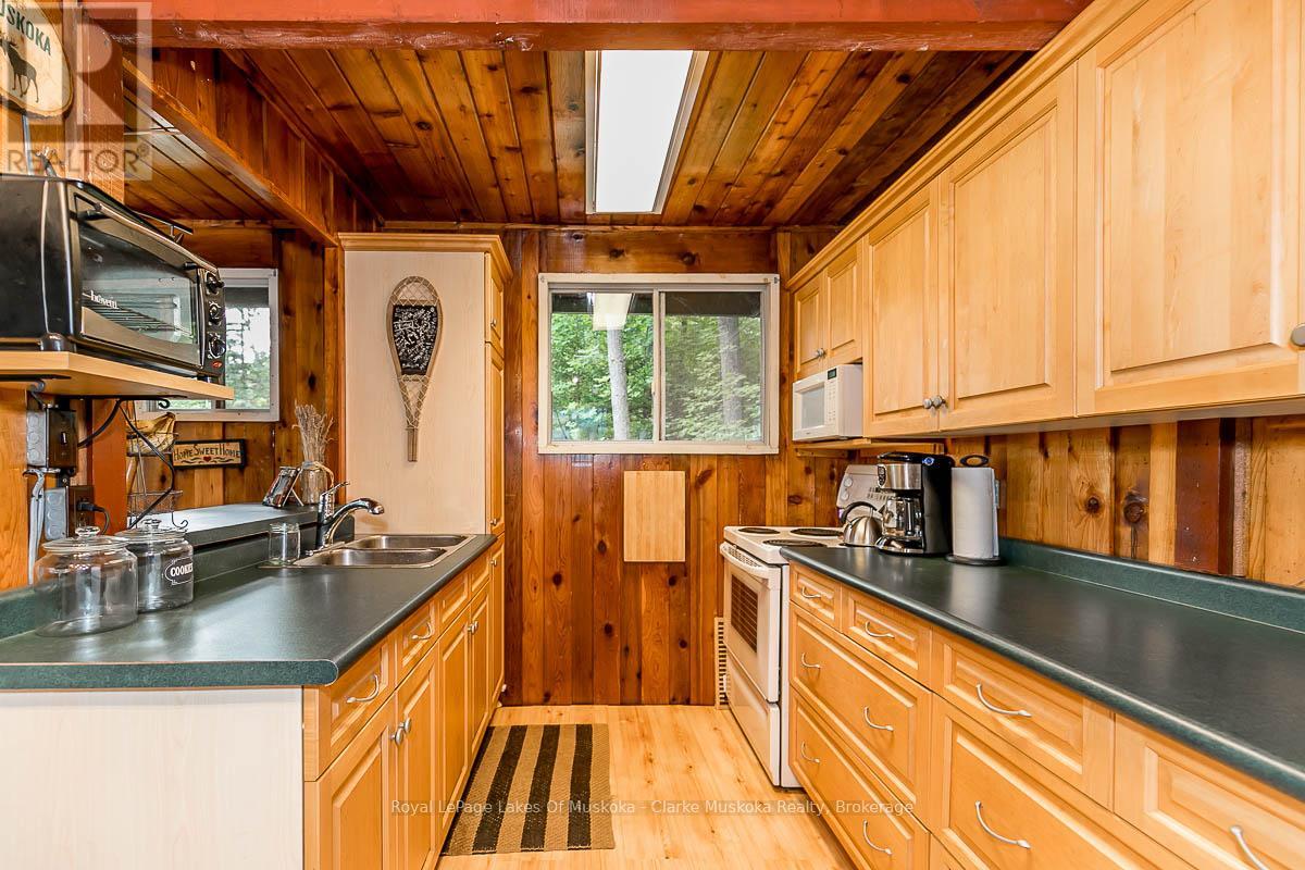 4 Severn River Shore, Muskoka Lakes, Ontario  P0C 1M0 - Photo 11 - X12914224