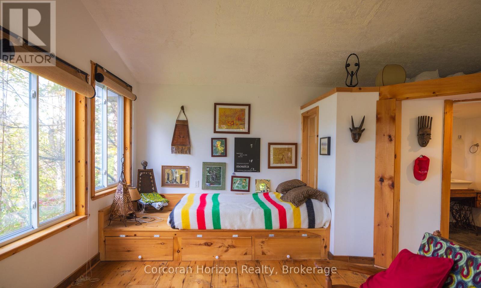 566 Hungry Bay Road W, Georgian Bay, Ontario  L0K 1S0 - Photo 33 - X12914632