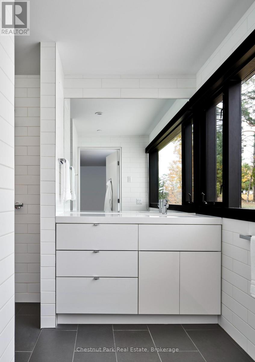 Bigwin Island - 13 - Unit 8 Bigwin Island, Lake Of Bays, Ontario  P0A 1H0 - Photo 9 - X12914830