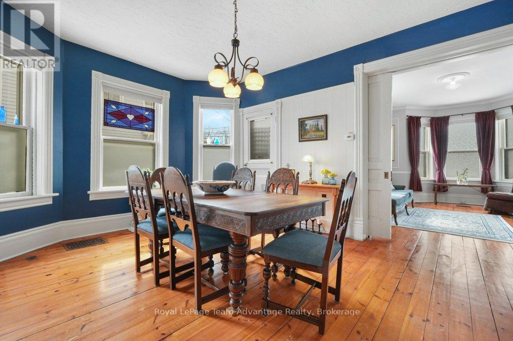 79 Gibson Street, Parry Sound, Ontario  P2A 1X4 - Photo 15 - X12916182