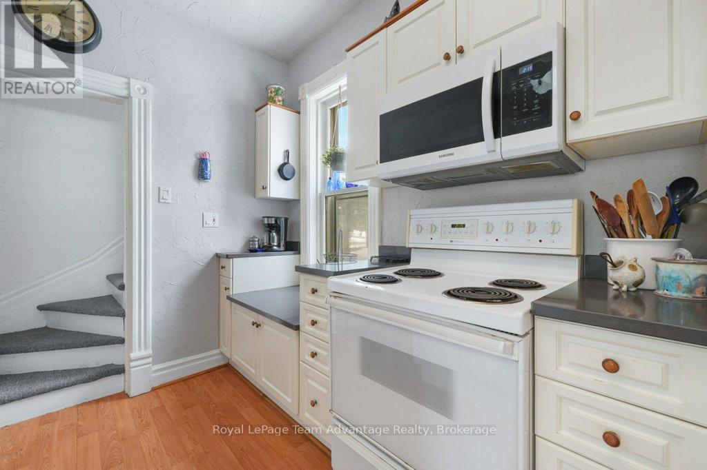 79 Gibson Street, Parry Sound, Ontario  P2A 1X4 - Photo 19 - X12916182