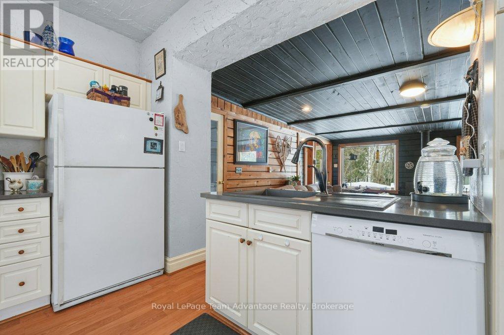 79 Gibson Street, Parry Sound, Ontario  P2A 1X4 - Photo 20 - X12916182