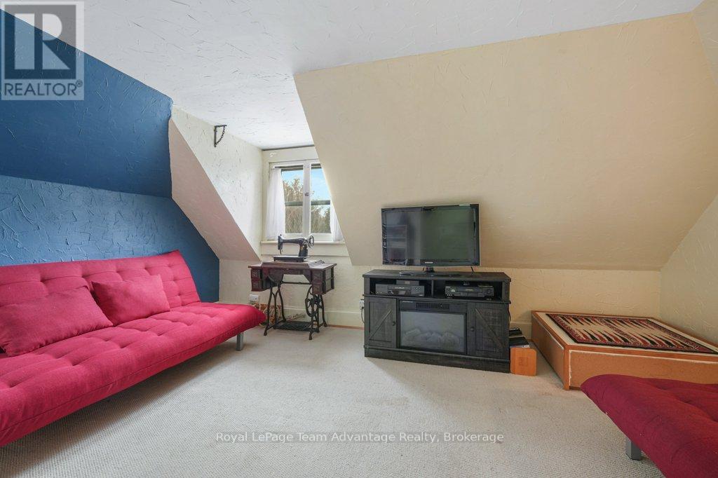 79 Gibson Street, Parry Sound, Ontario  P2A 1X4 - Photo 34 - X12916182