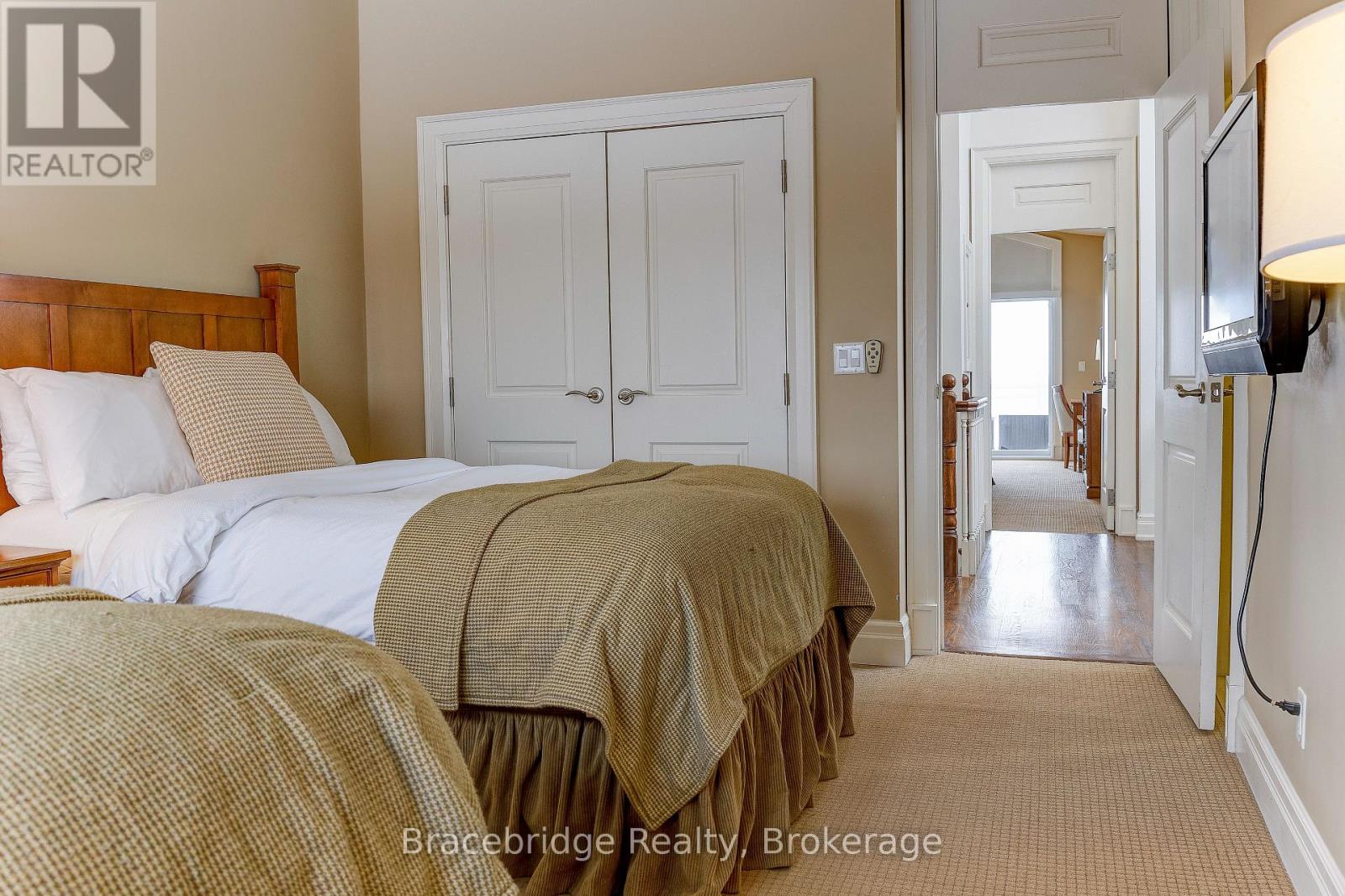 T301-C2 - 1869 Muskoka Rd 118 Highway W, Muskoka Lakes, Ontario  P1L 1W8 - Photo 10 - X12918586