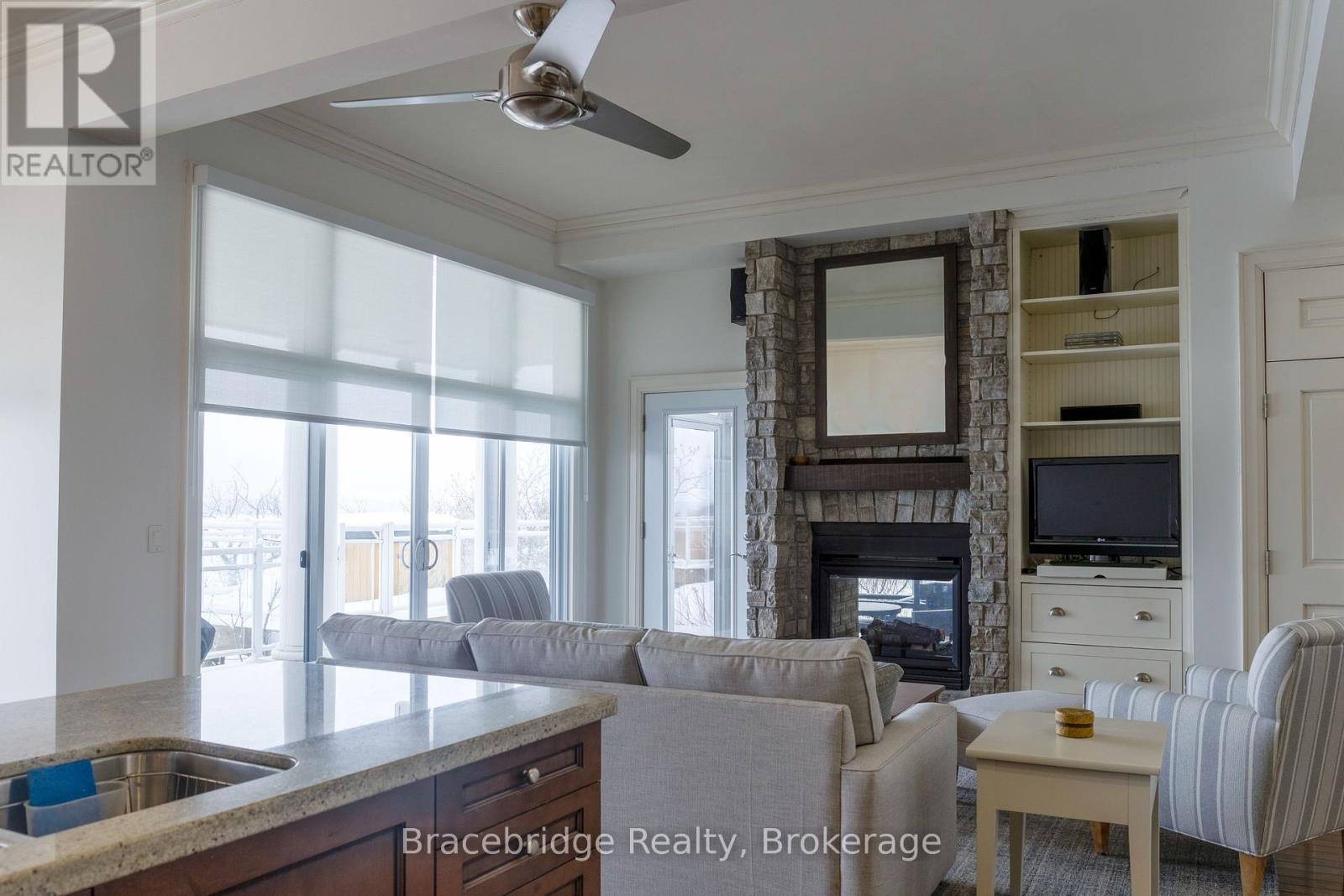 T301-C2 - 1869 Muskoka Rd 118 Highway W, Muskoka Lakes, Ontario  P1L 1W8 - Photo 22 - X12918586