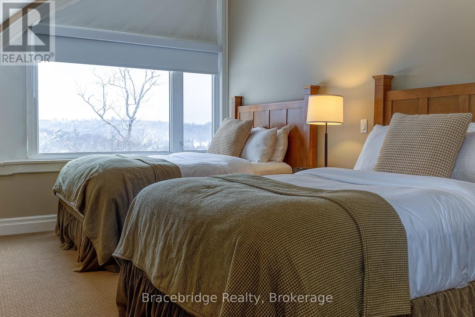 T301-C2 - 1869 Muskoka Rd 118 Highway W, Muskoka Lakes, Ontario  P1L 1W8 - Photo 8 - X12918586