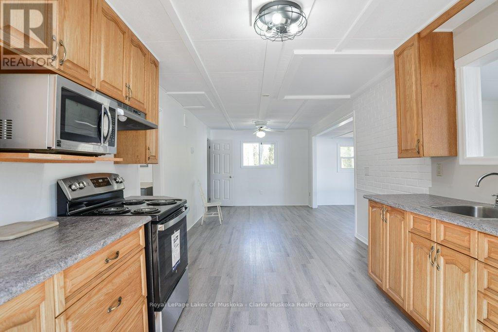 525 Hiawatha Road, Georgian Bay, Ontario  L0K 1S0 - Photo 5 - X12919424