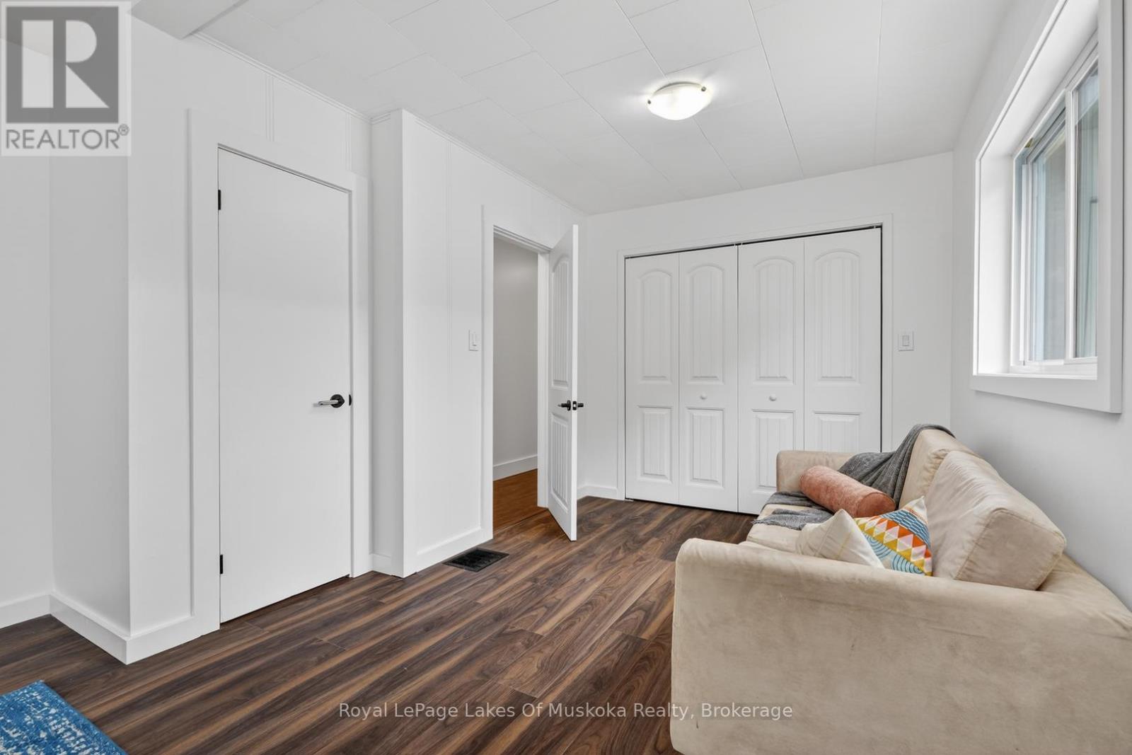 11 Silver Street, Huntsville, Ontario  P1H 1M2 - Photo 14 - X12920916