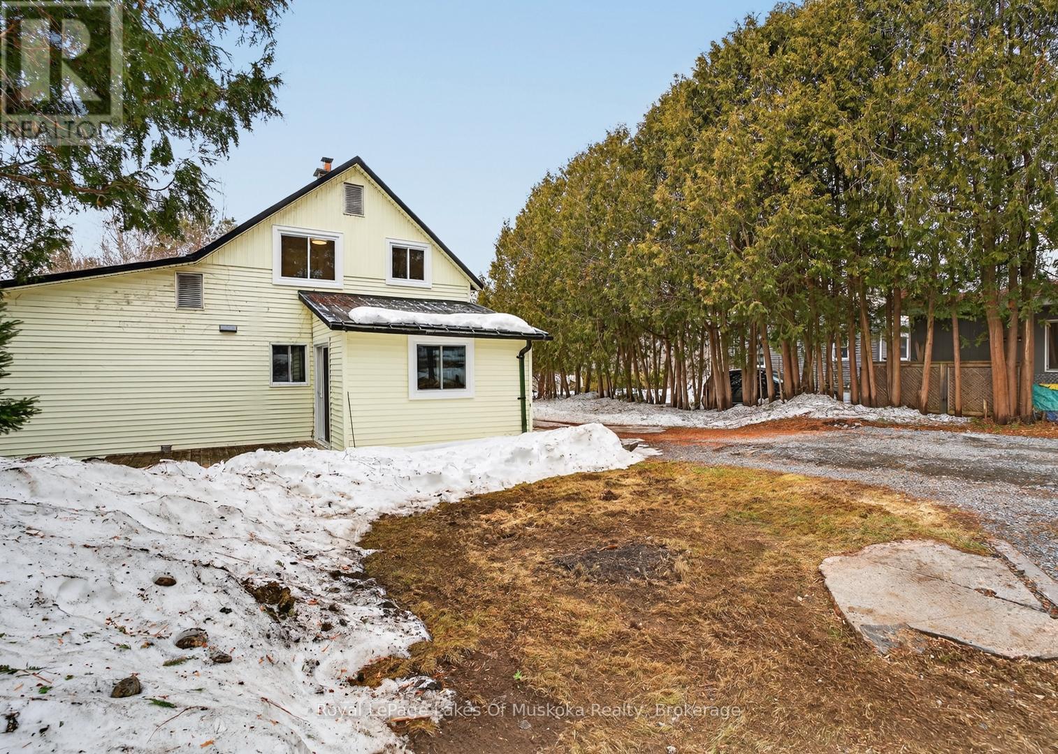 11 Silver Street, Huntsville, Ontario  P1H 1M2 - Photo 25 - X12920916