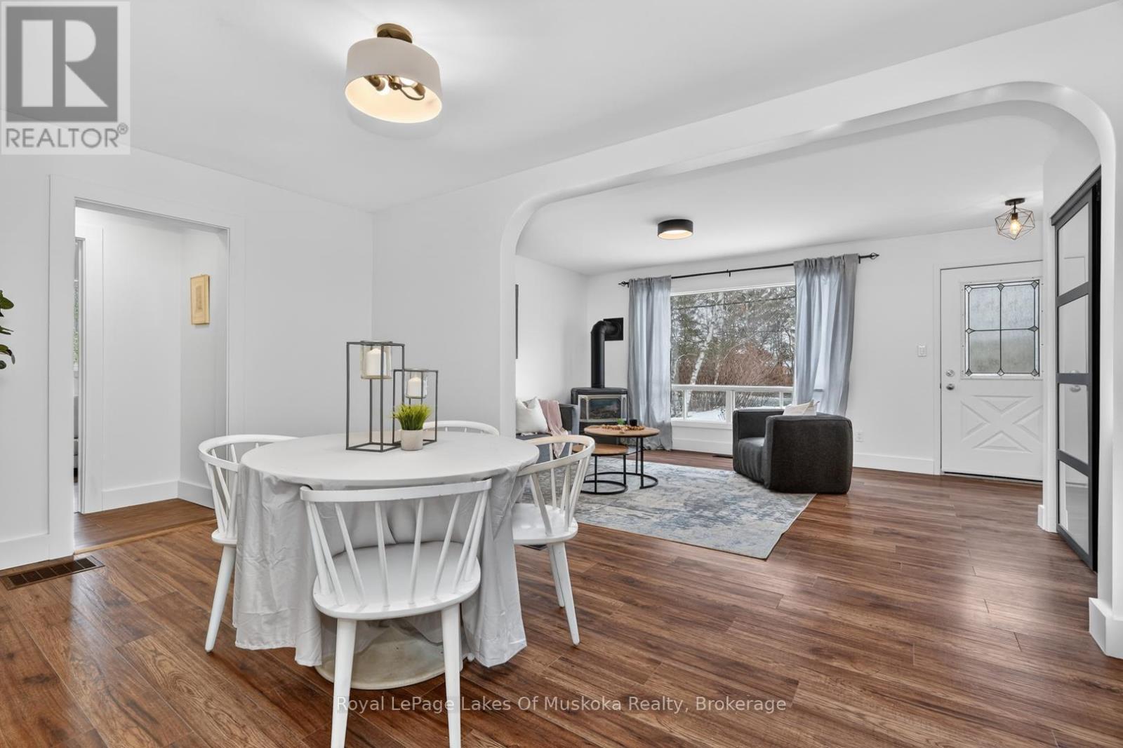 11 Silver Street, Huntsville, Ontario  P1H 1M2 - Photo 5 - X12920916