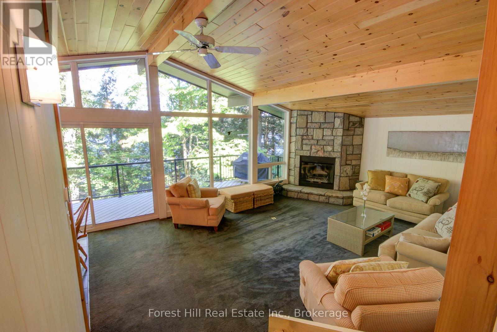 21 Lakeview Crescent, Seguin, Ontario  P2A 0B2 - Photo 17 - X12920978