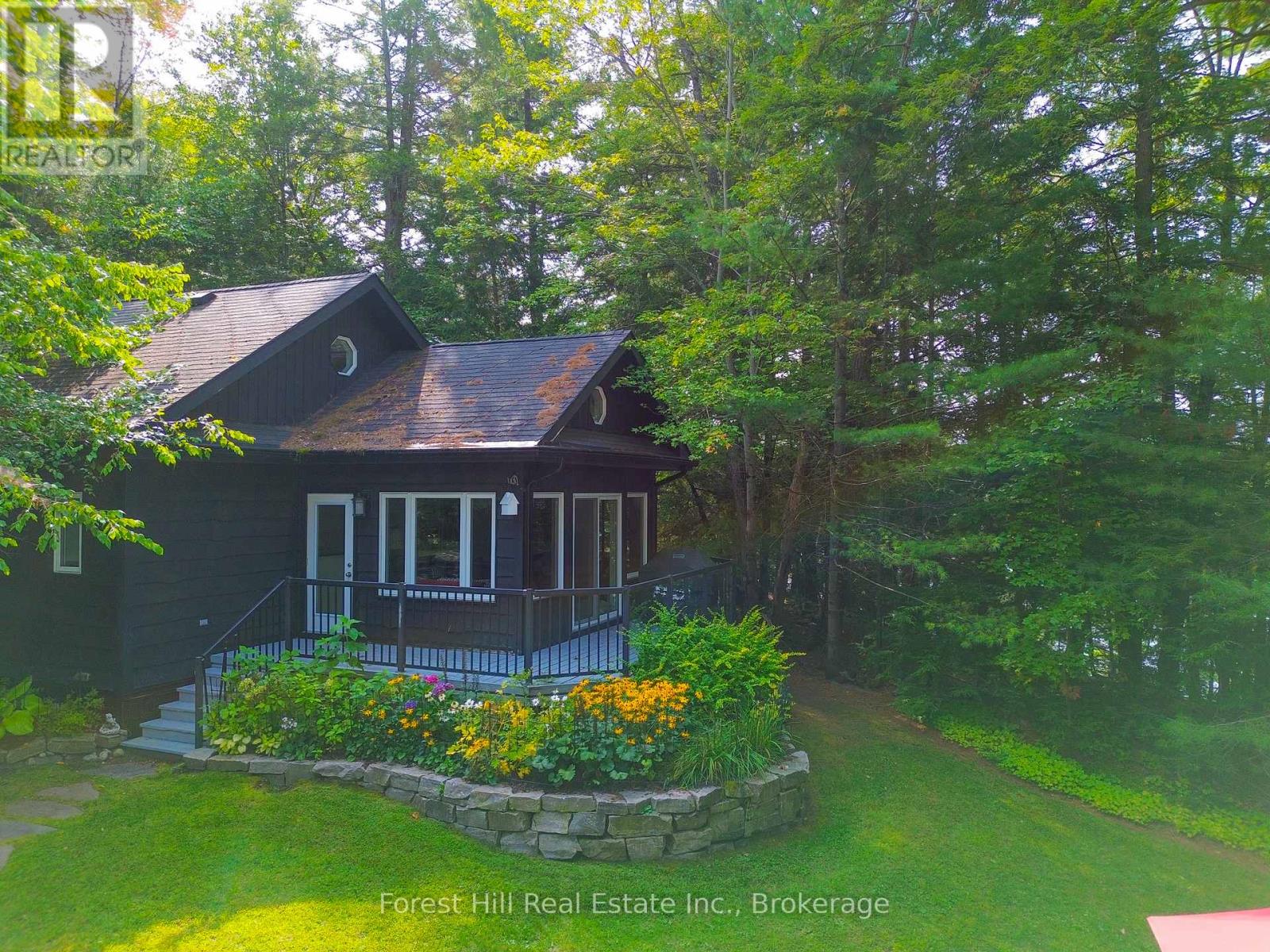 21 Lakeview Crescent, Seguin, Ontario  P2A 0B2 - Photo 2 - X12920978