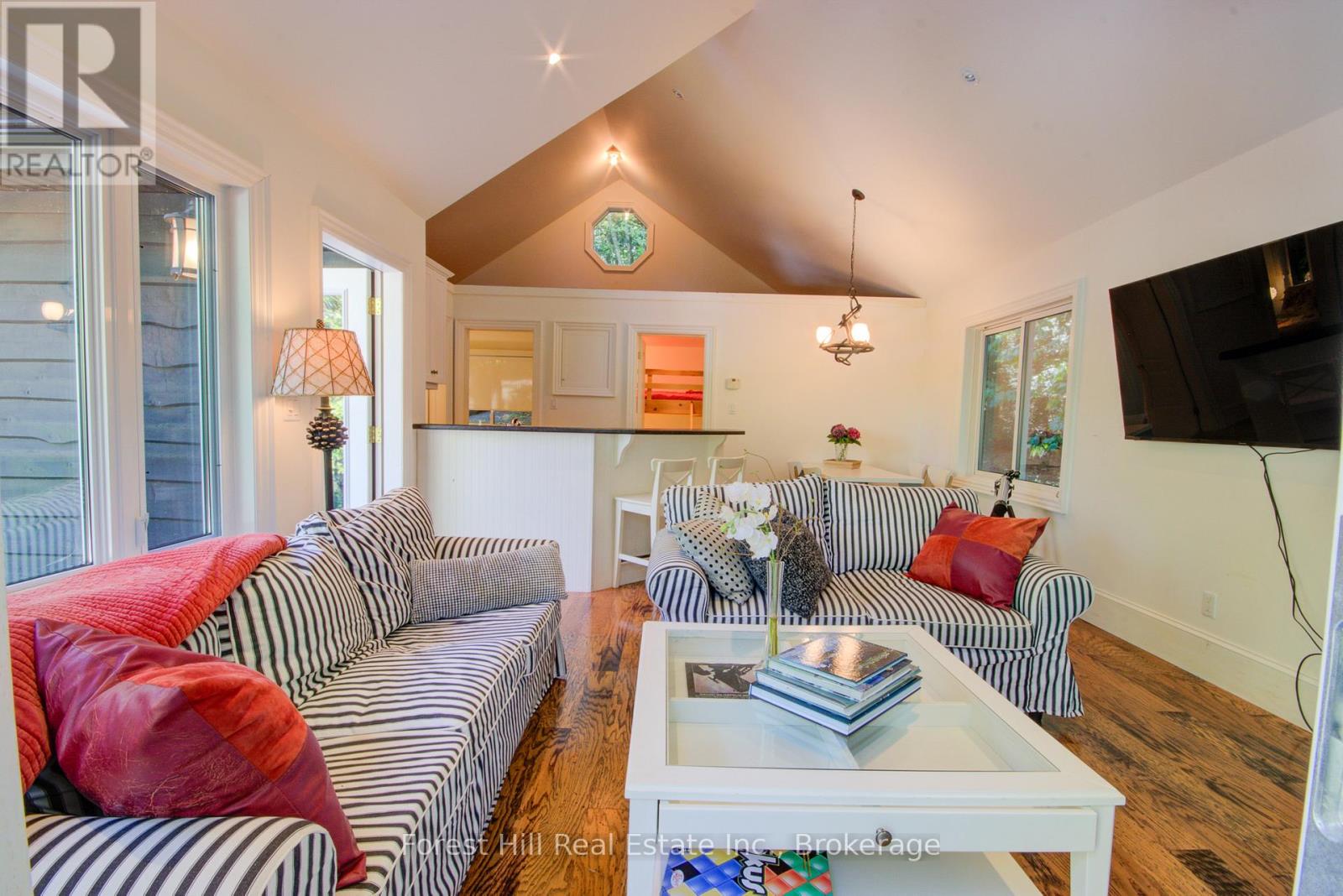 21 Lakeview Crescent, Seguin, Ontario  P2A 0B2 - Photo 38 - X12920978