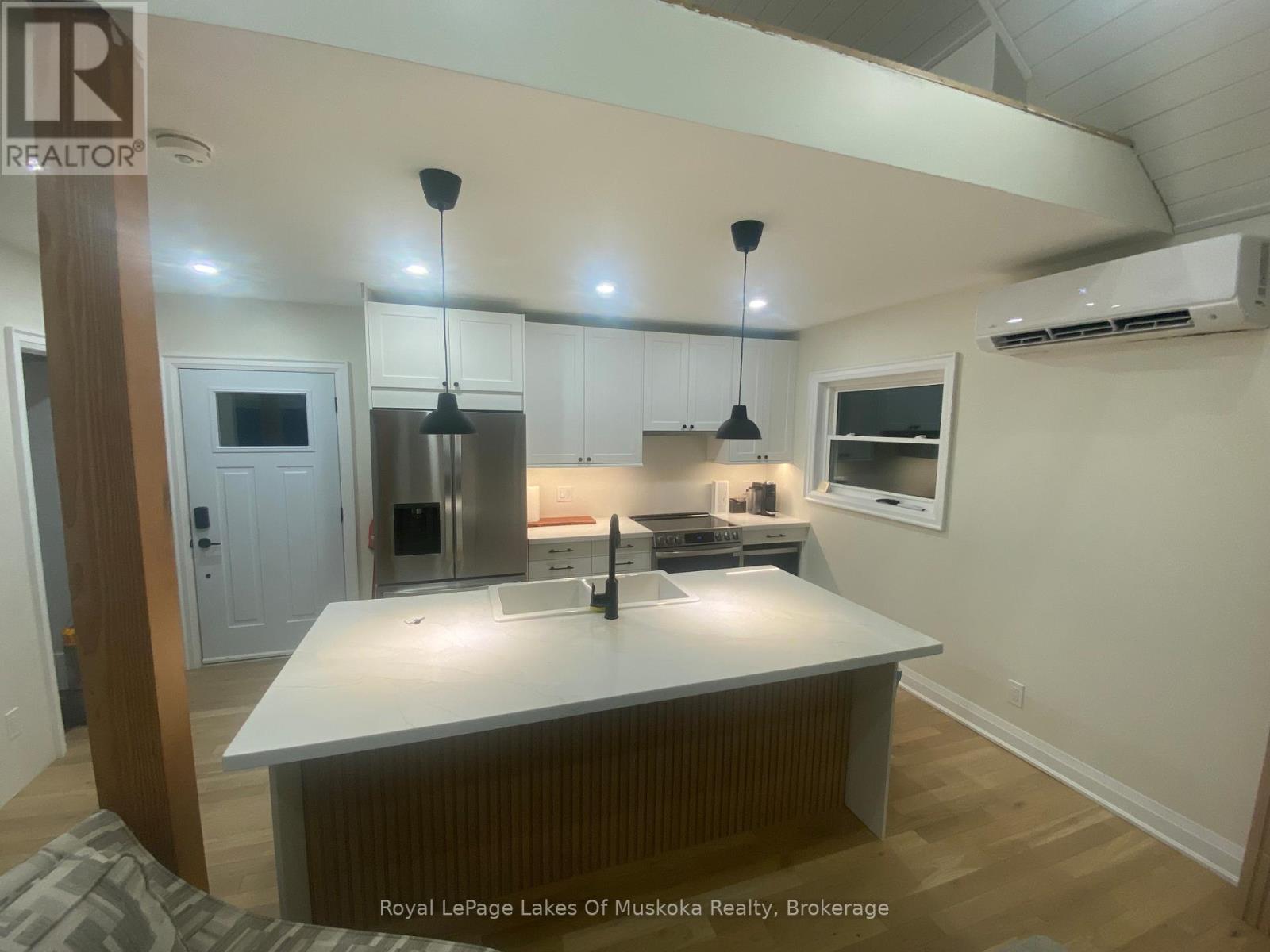 1361 Rosseau Lake 2 Road, Muskoka Lakes, Ontario  P0B 1M0 - Photo 10 - X12921032