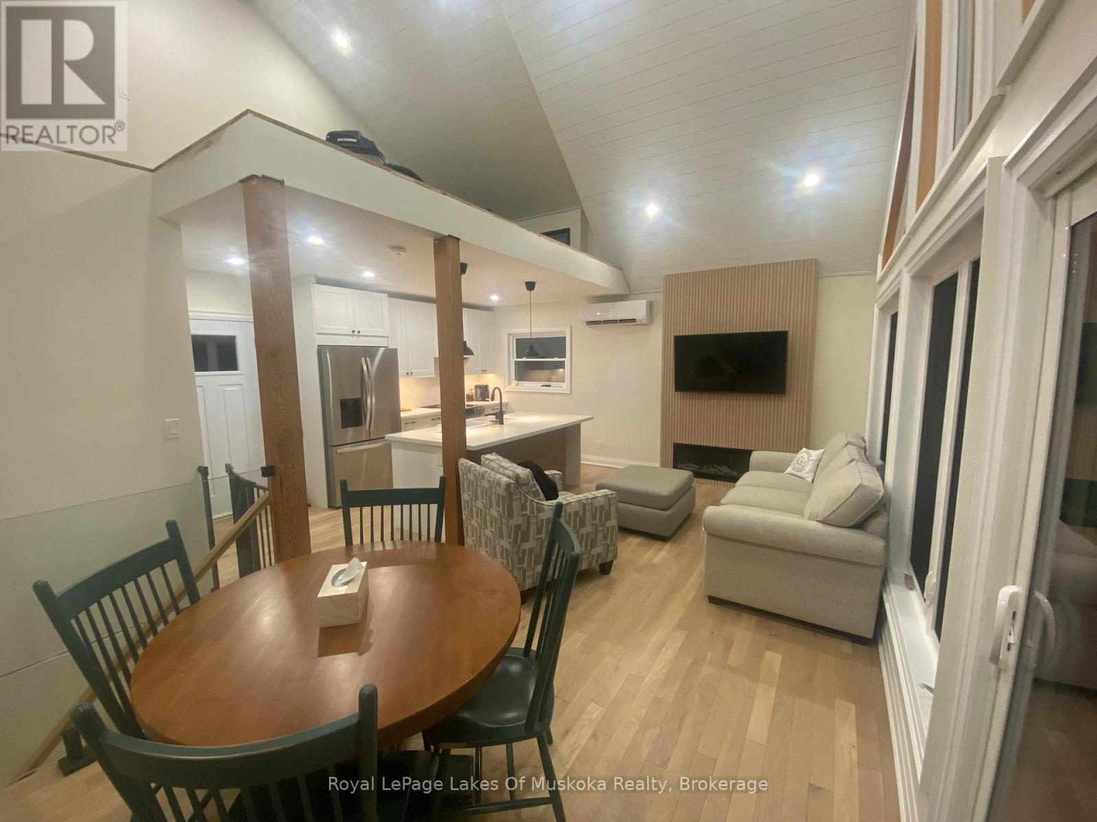 1361 Rosseau Lake 2 Road, Muskoka Lakes, Ontario  P0B 1M0 - Photo 12 - X12921032