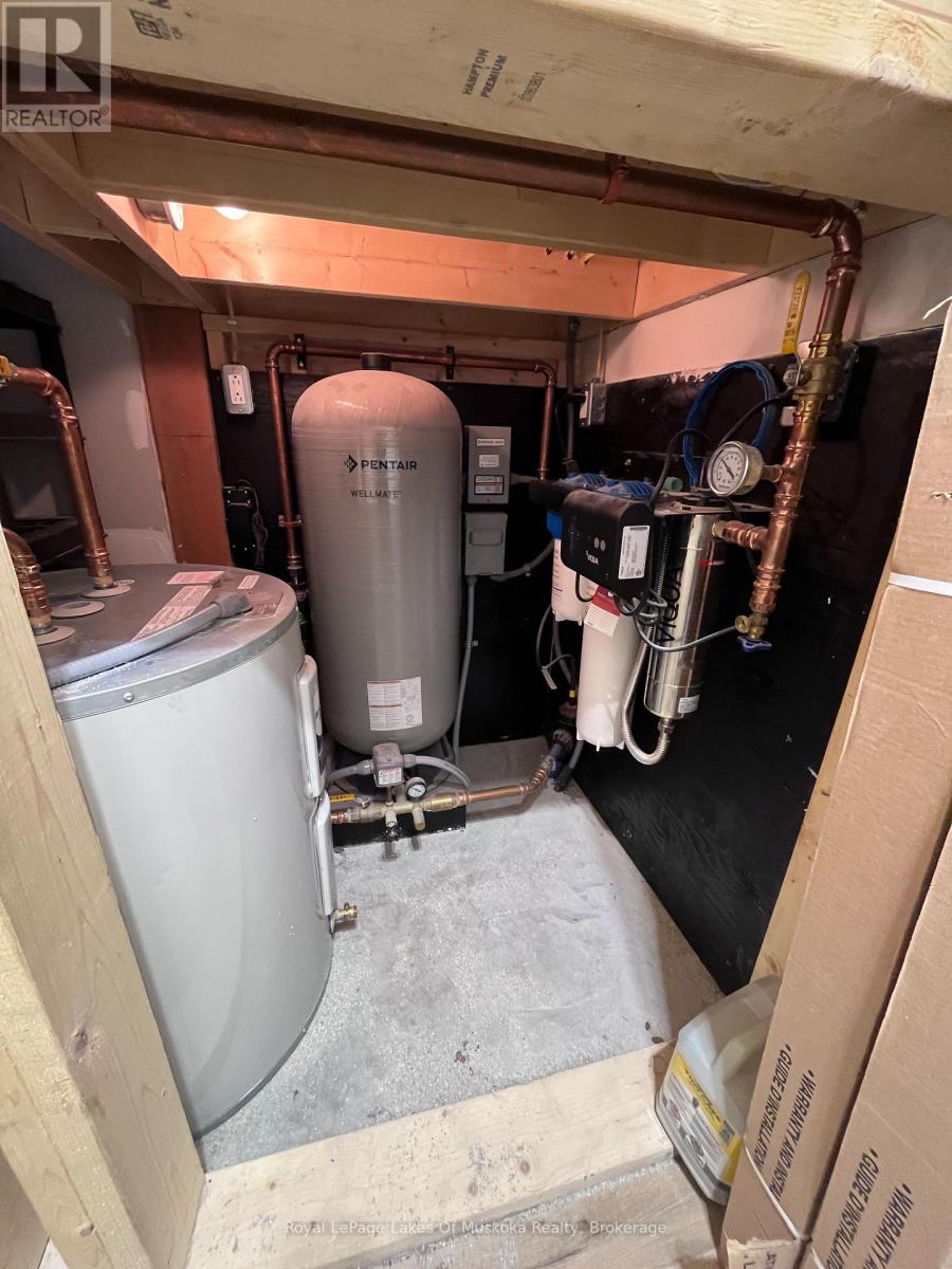 1361 Rosseau Lake 2 Road, Muskoka Lakes, Ontario  P0B 1M0 - Photo 19 - X12921032