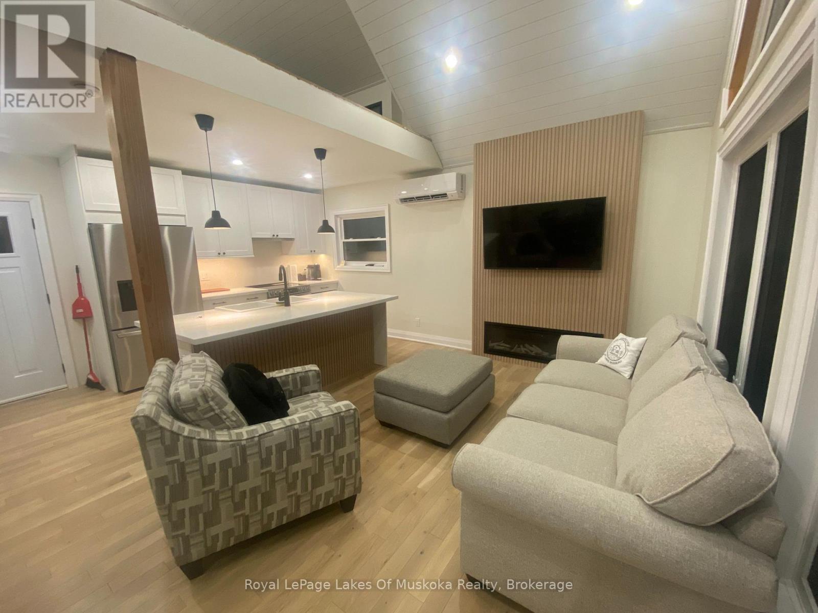 1361 Rosseau Lake 2 Road, Muskoka Lakes, Ontario  P0B 1M0 - Photo 7 - X12921032