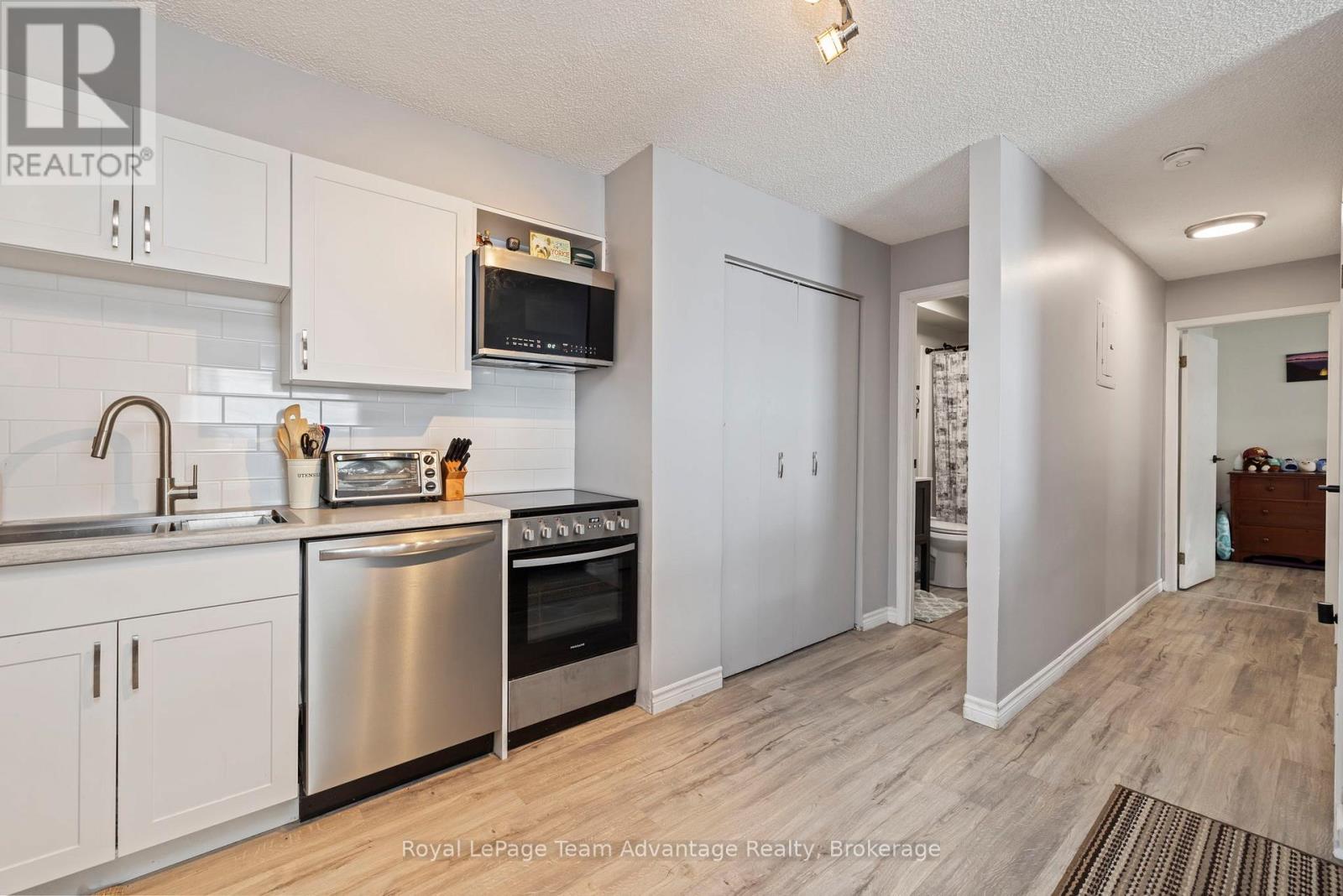 104 - 1 Georgian Bay Avenue, Parry Sound, Ontario  P2A 3B1 - Photo 5 - X12921134