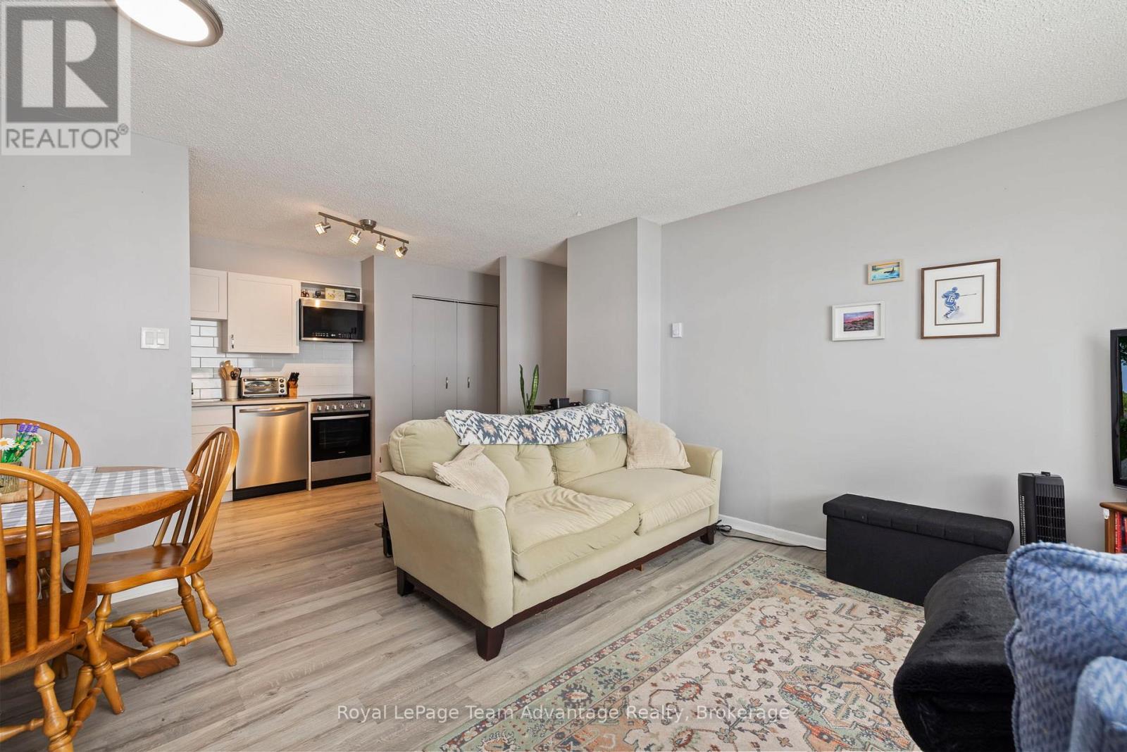 104 - 1 Georgian Bay Avenue, Parry Sound, Ontario  P2A 3B1 - Photo 6 - X12921134