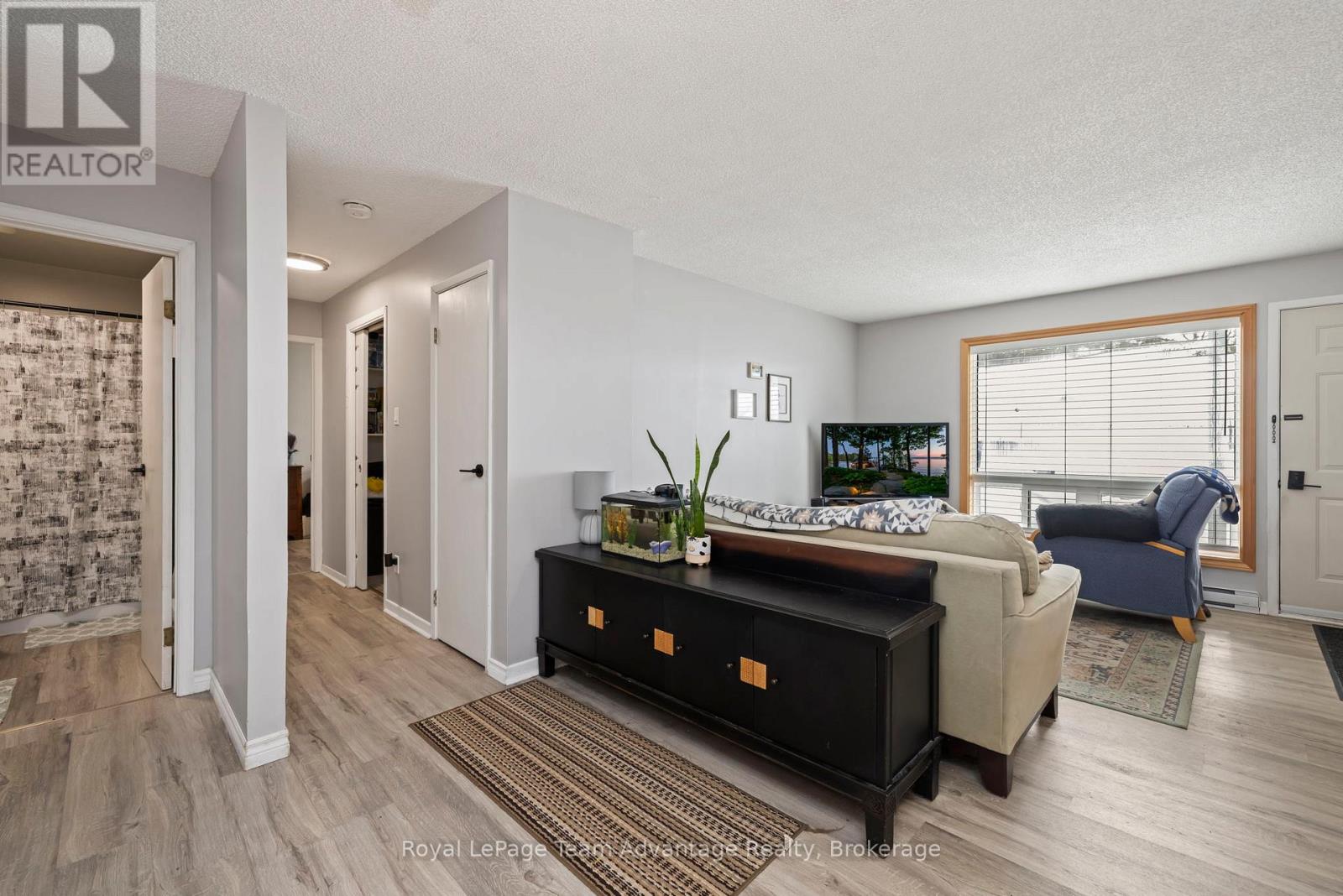 104 - 1 Georgian Bay Avenue, Parry Sound, Ontario  P2A 3B1 - Photo 8 - X12921134