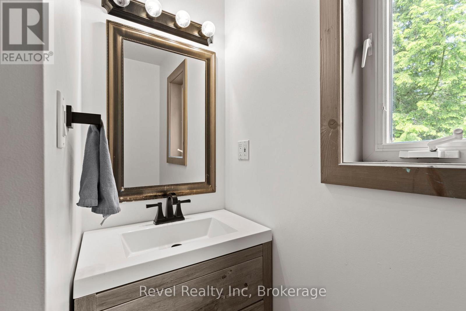 30 Sparrow Road, Seguin, Ontario  P0C 1J0 - Photo 14 - X12922400