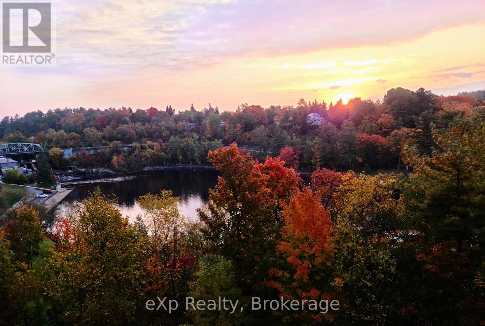 B/311 - 10 Kimberley Avenue, Bracebridge, Ontario  P1L 0A6 - Photo 4 - X12922594