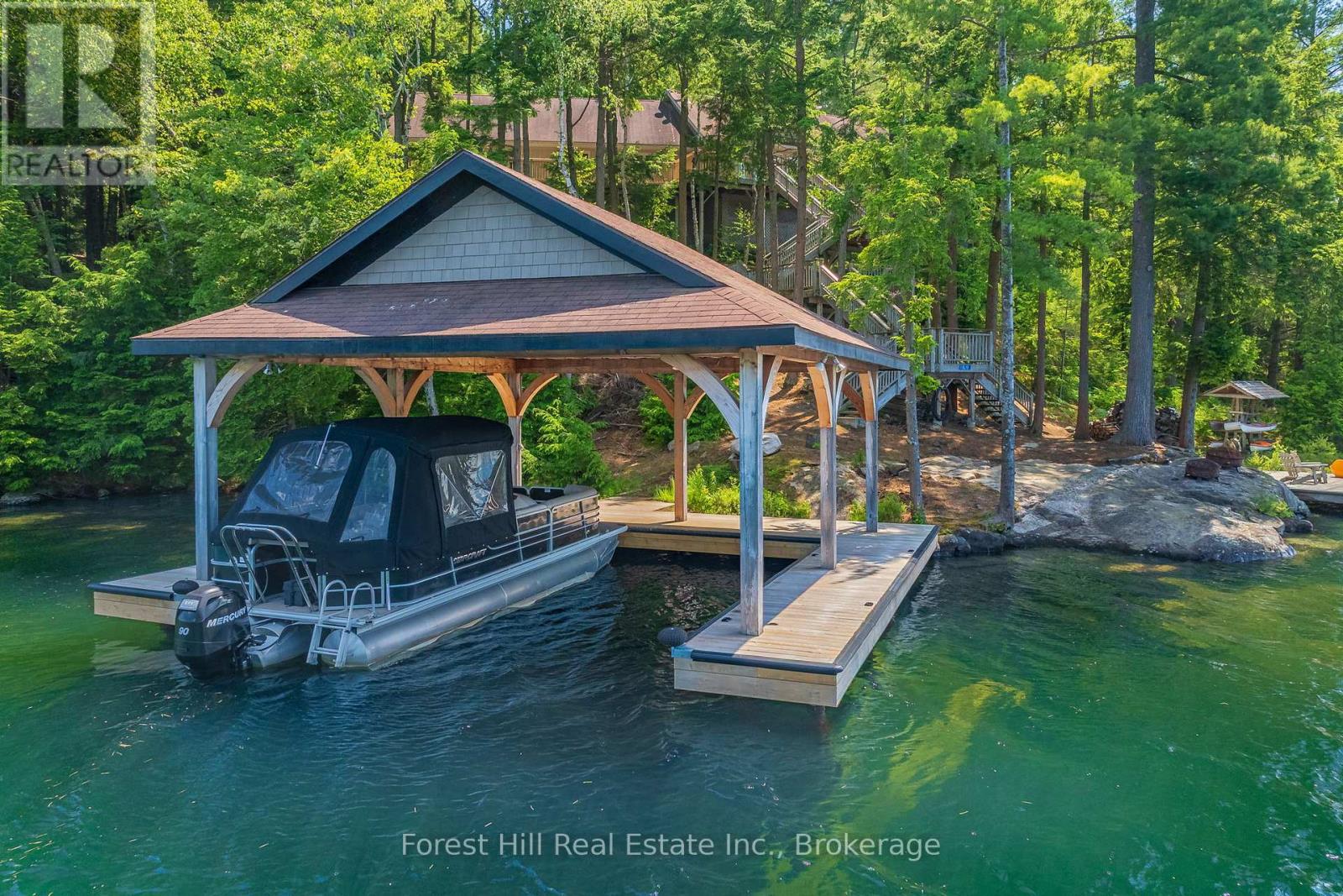 1 Sl 19 Roberts Island, Muskoka Lakes, Ontario  P0B 1M0 - Photo 3 - X12922658