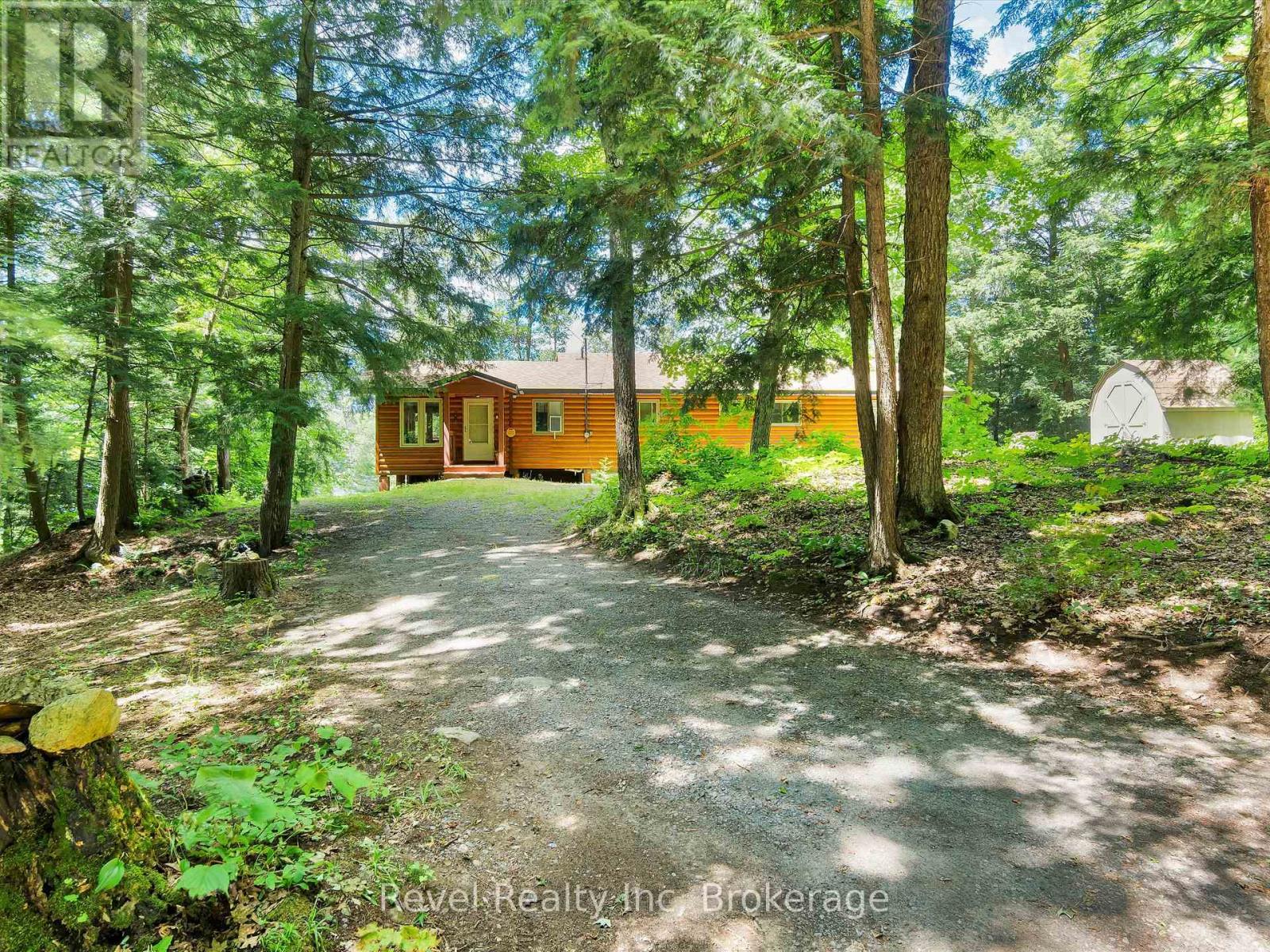 1022 Bird Lake Crescent, Bracebridge, Ontario  P1L 1X1 - Photo 1 - X12923010