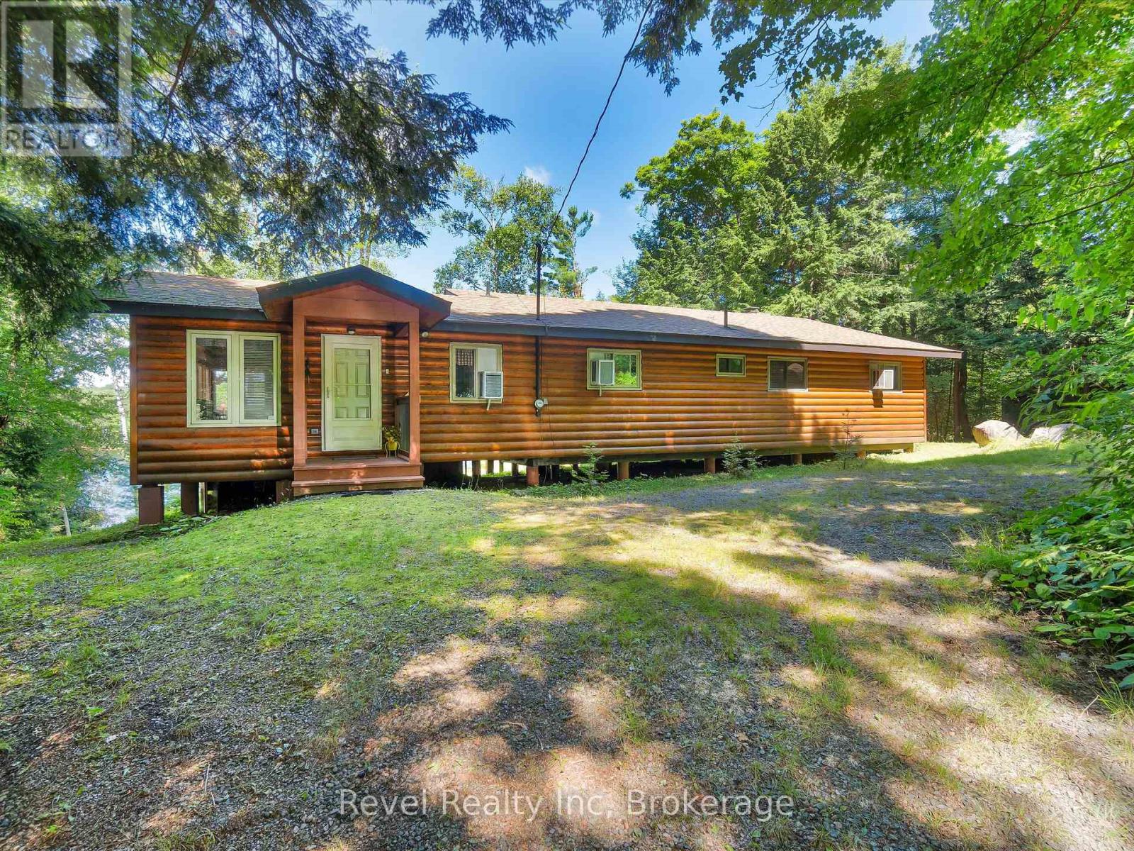 1022 Bird Lake Crescent, Bracebridge, Ontario  P1L 1X1 - Photo 2 - X12923010