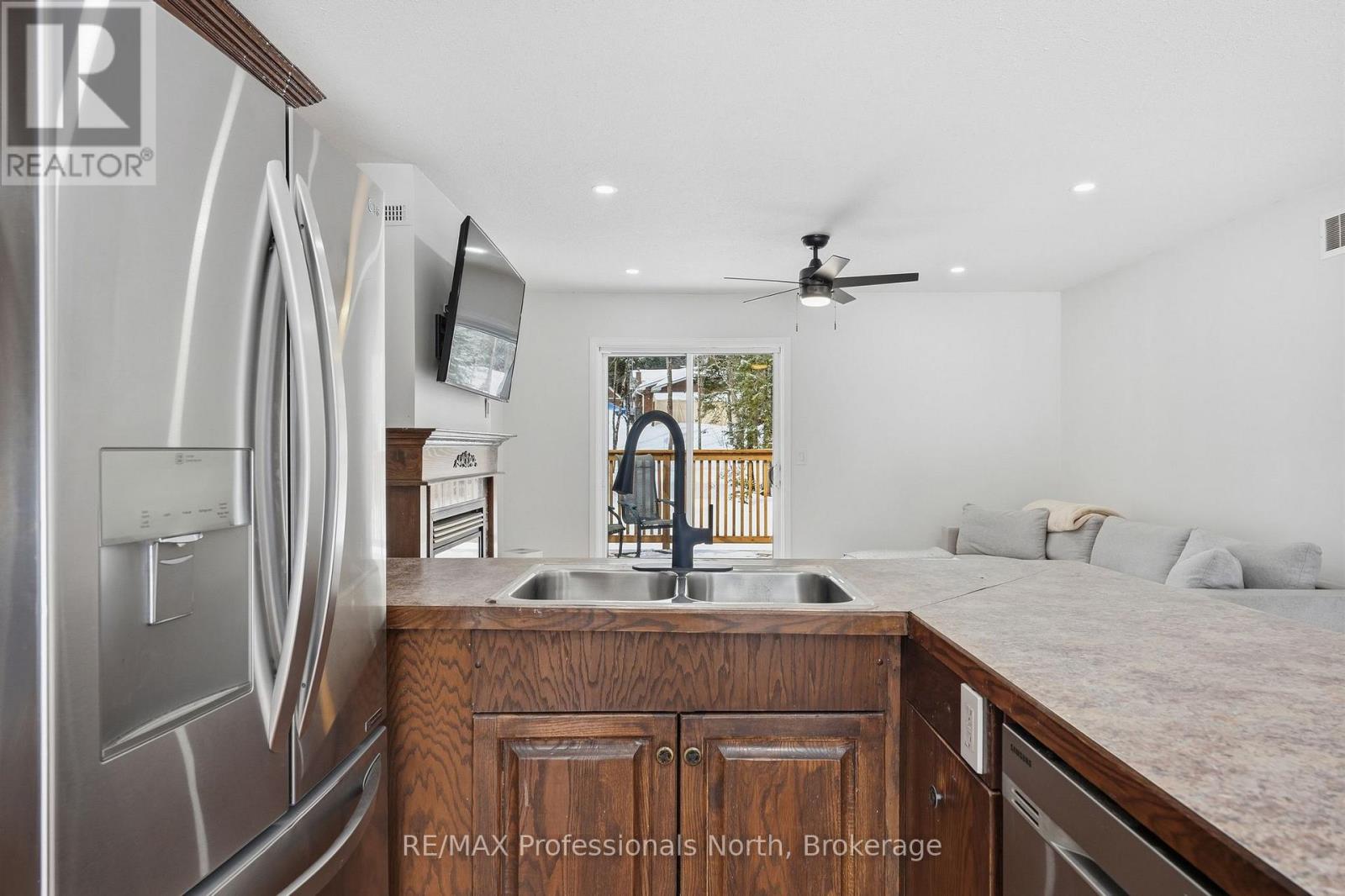 1036 Post Road, Bracebridge, Ontario  P1L 1W9 - Photo 18 - X12923682