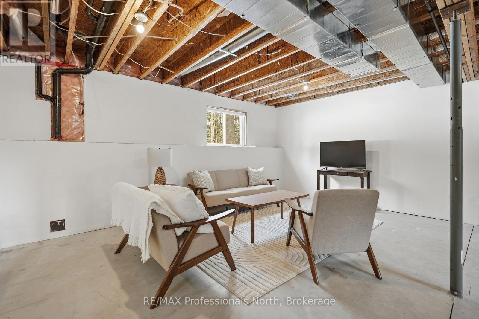 1036 Post Road, Bracebridge, Ontario  P1L 1W9 - Photo 33 - X12923682