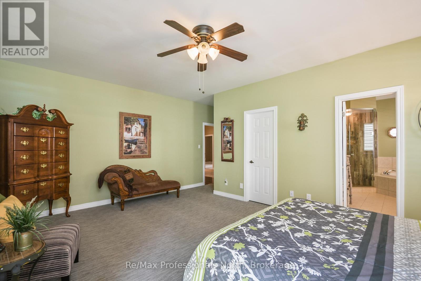 15 Muskoka Bay Boulevard, Gravenhurst, Ontario  P1P 0A1 - Photo 14 - X12924030