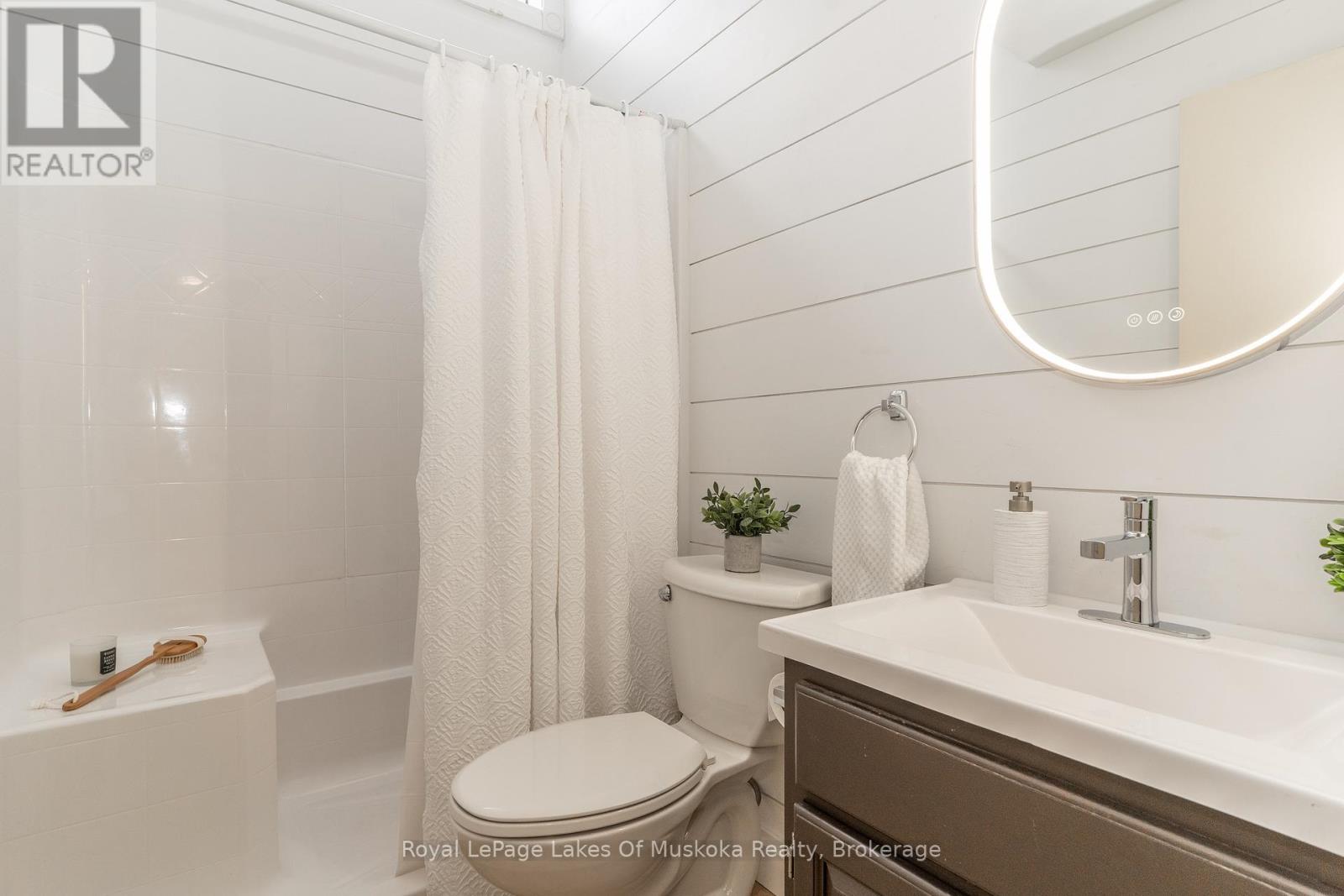 35 Westvale Drive, Bracebridge, Ontario  P1L 1B5 - Photo 18 - X12925330