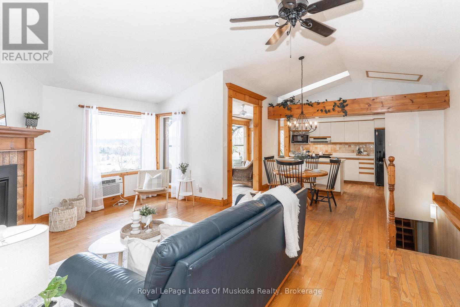 35 Westvale Drive, Bracebridge, Ontario  P1L 1B5 - Photo 3 - X12925330