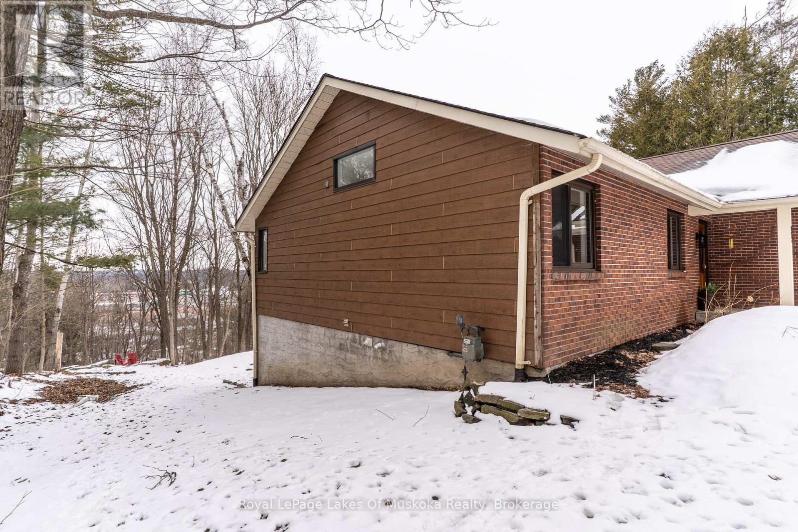 35 Westvale Drive, Bracebridge, Ontario  P1L 1B5 - Photo 30 - X12925330