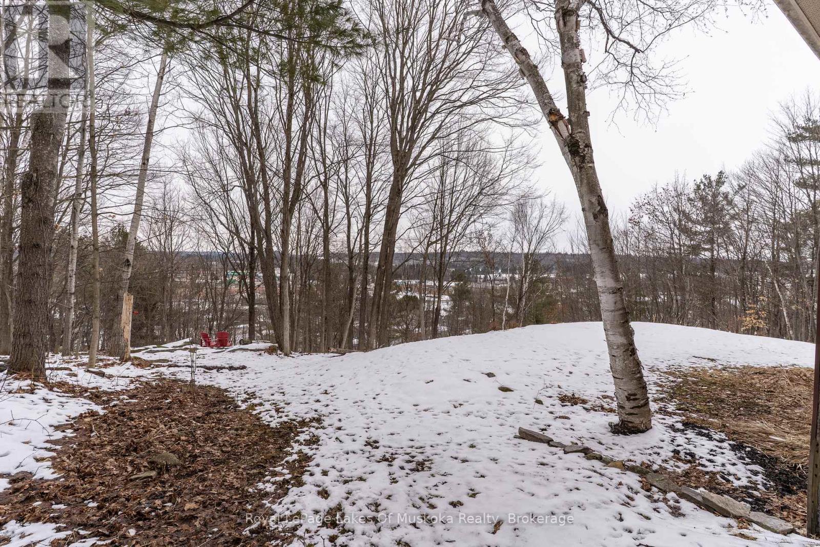 35 Westvale Drive, Bracebridge, Ontario  P1L 1B5 - Photo 31 - X12925330