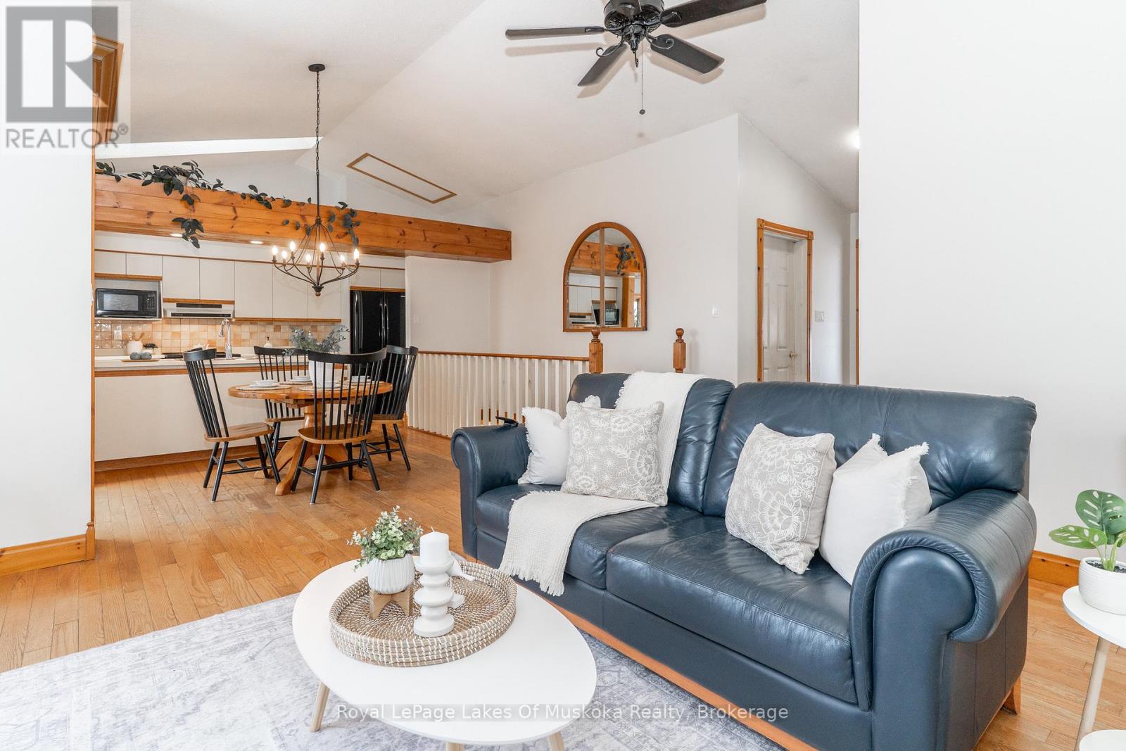 35 Westvale Drive, Bracebridge, Ontario  P1L 1B5 - Photo 4 - X12925330