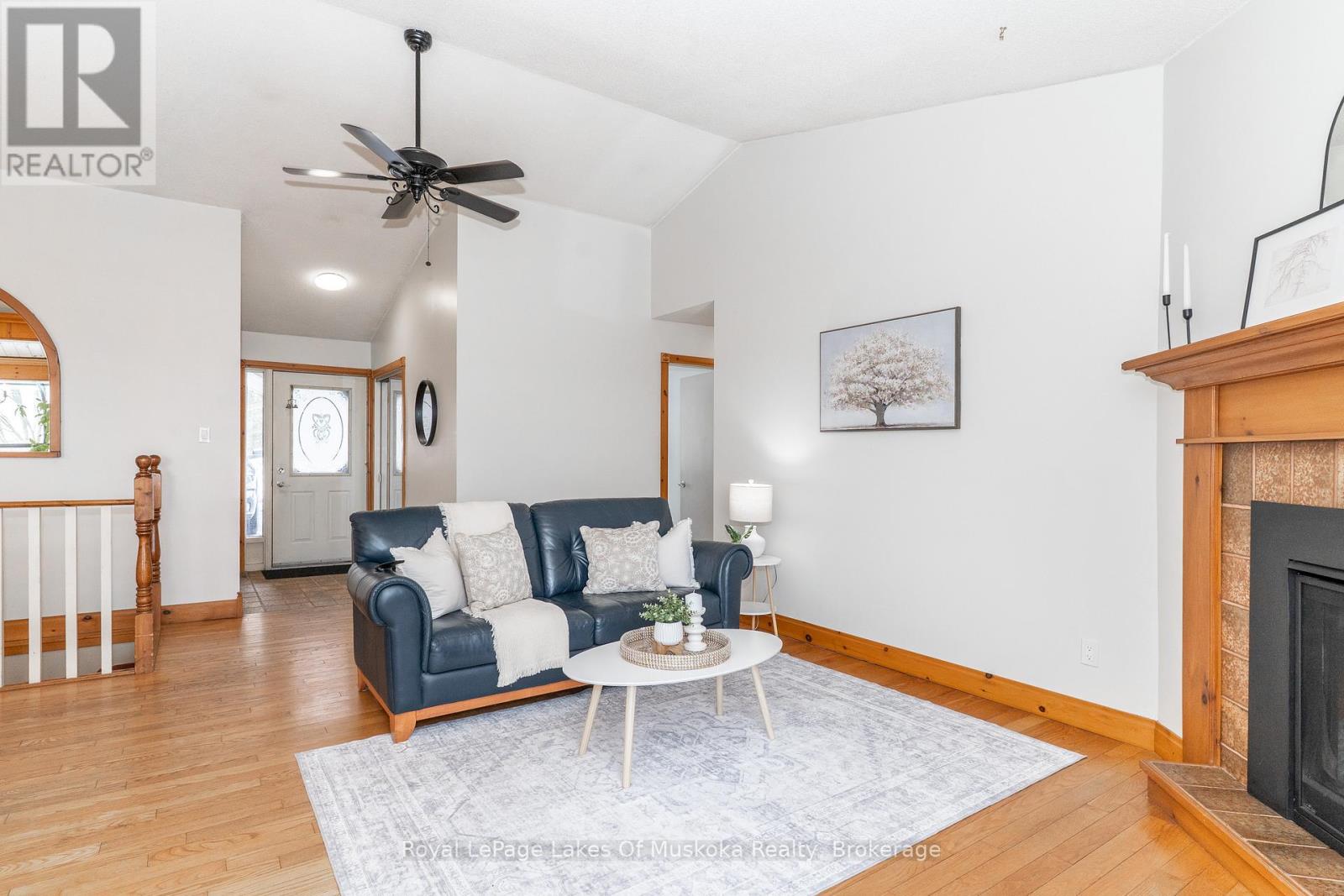 35 Westvale Drive, Bracebridge, Ontario  P1L 1B5 - Photo 5 - X12925330