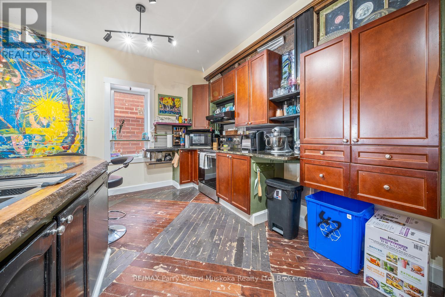 47 Gibson Street, Parry Sound, Ontario  P2A 1X1 - Photo 18 - X12925560